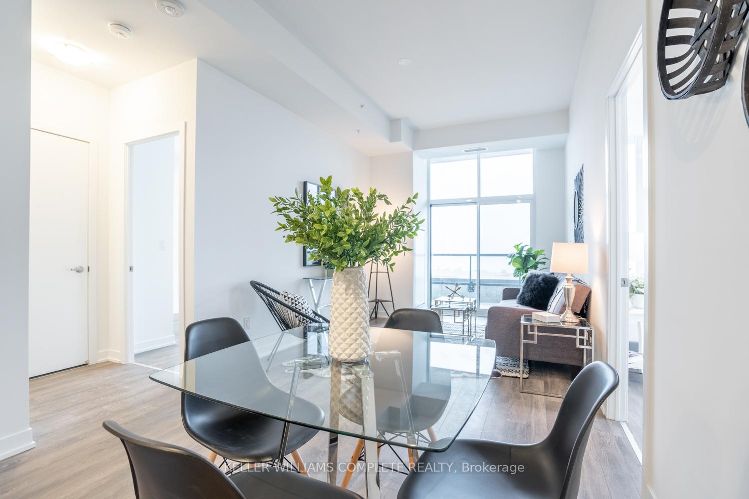 Photo 7 of Unit 913, 550 North Service Road, Grimsby, Grimsby Beach — HOMEH
