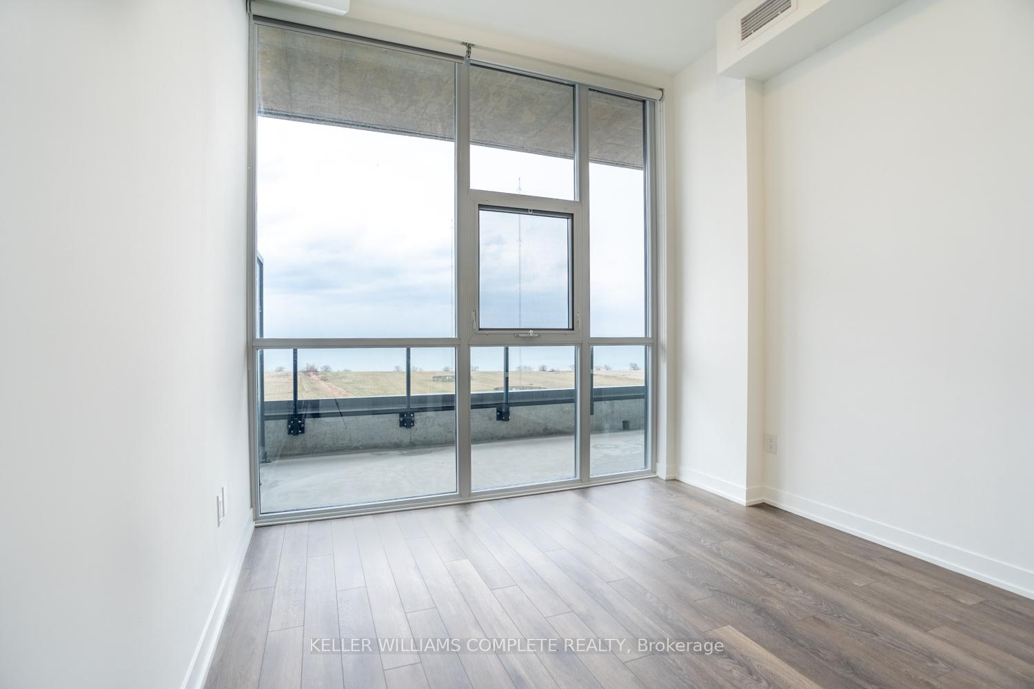 Photo 20 of Unit 913, 550 North Service Road, Grimsby, Grimsby Beach — HOMEH
