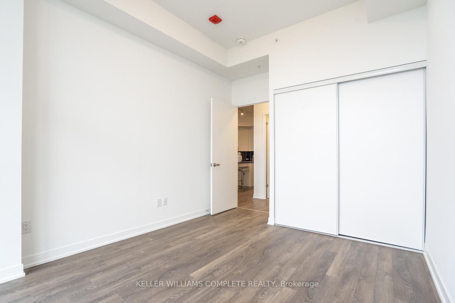 Photo 21 of Unit 913, 550 North Service Road, Grimsby, Grimsby Beach — HOMEH