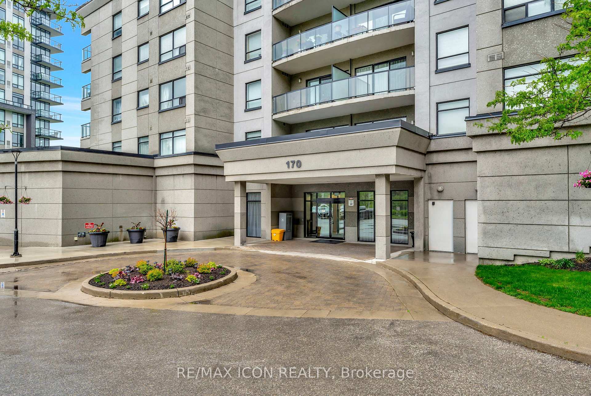 Photo 2 of Unit 1107, 170 Water Street N, Cambridge — HOMEH