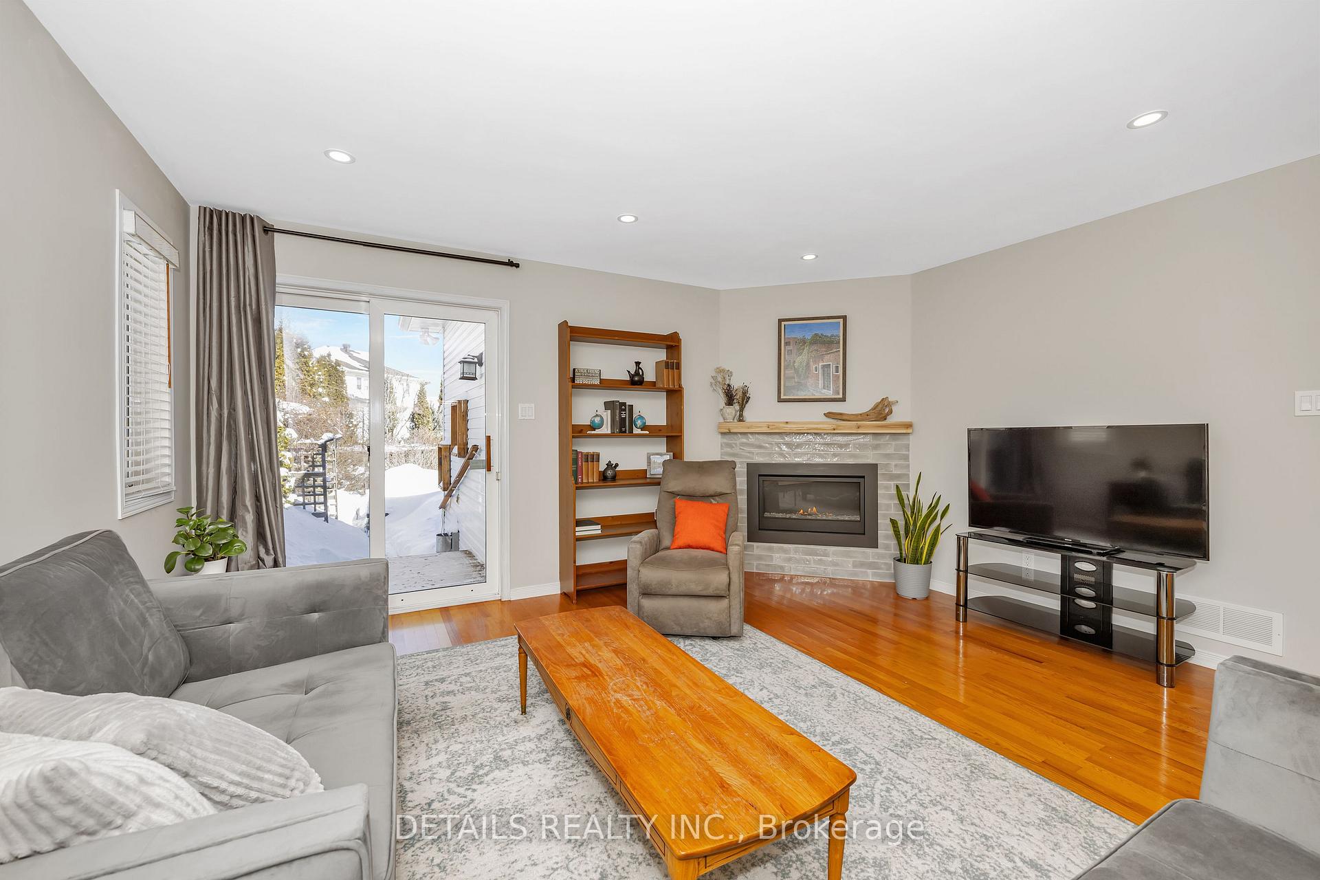 Photo 14 of 1163 Meadowcroft Crescent, Ottawa, Carson Grove — HOMEH