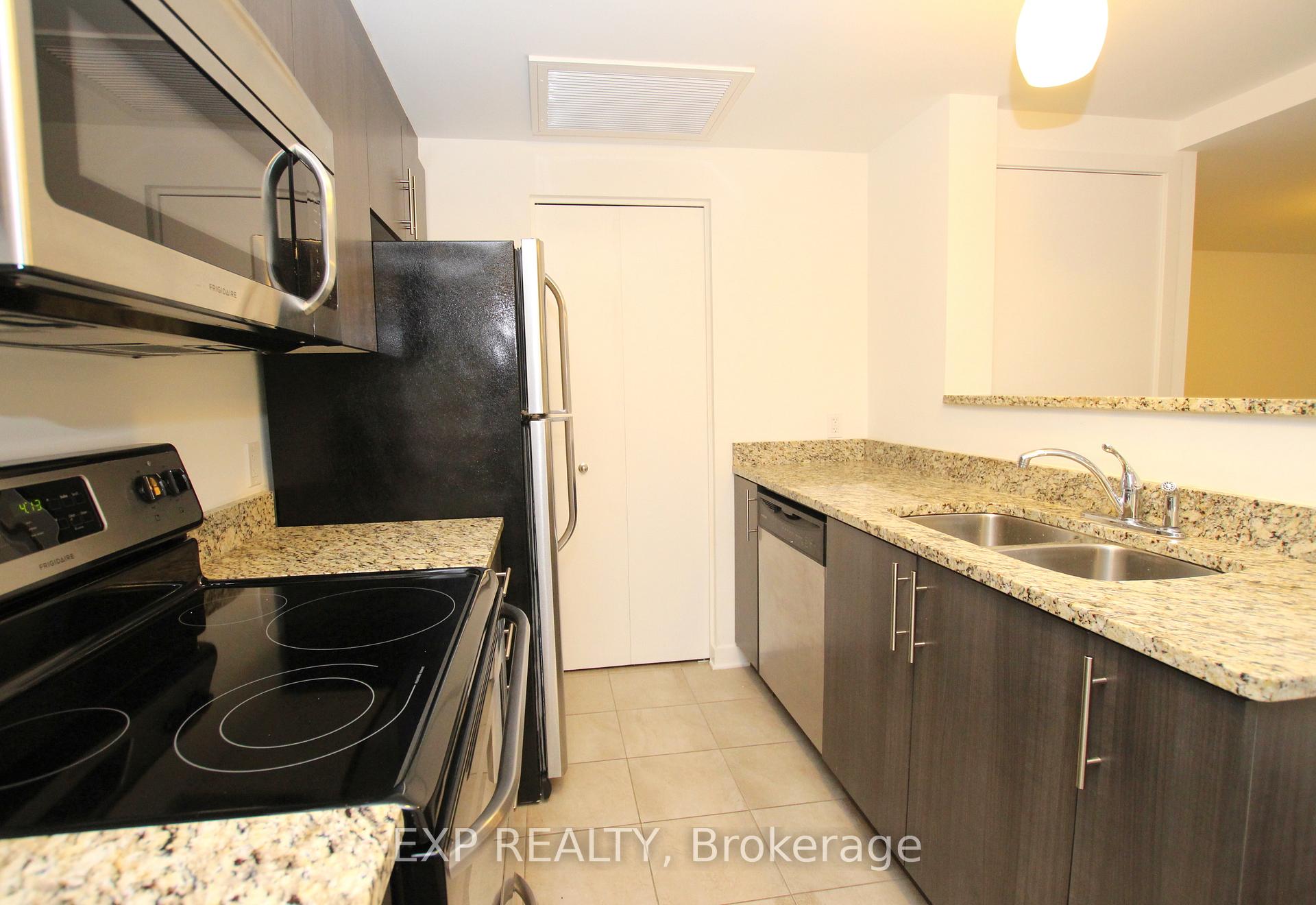 Photo 3 of 140 Daly Avenue, Ottawa, Sandy Hill — HOMEH