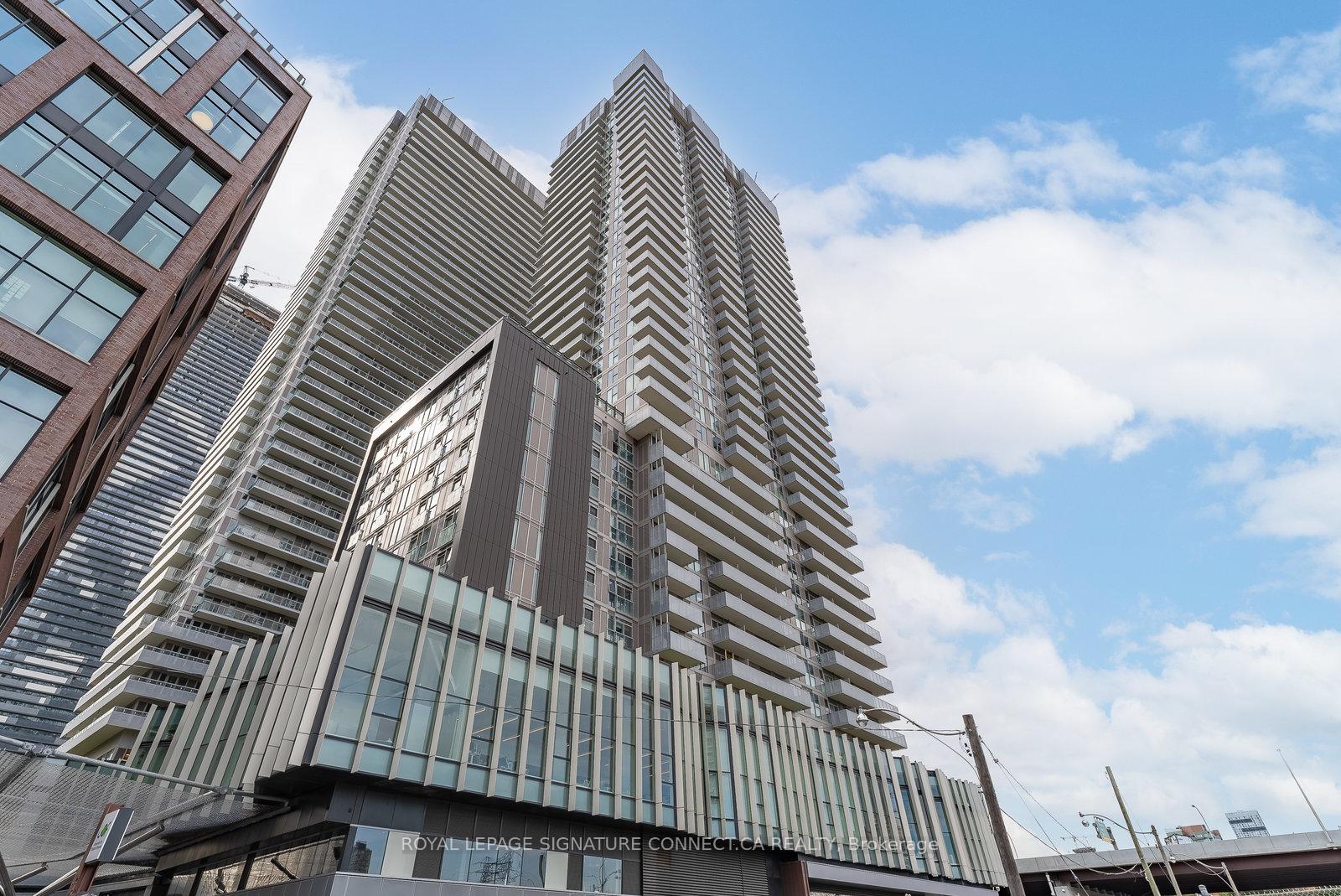 Front of Unit 1411, 20 Richardson Street