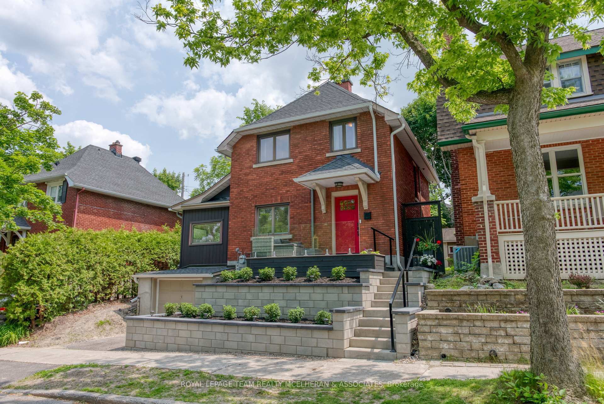 Photo 1 of 6 Old Sunset Boulevard, Ottawa, Dows Lake — HOMEH