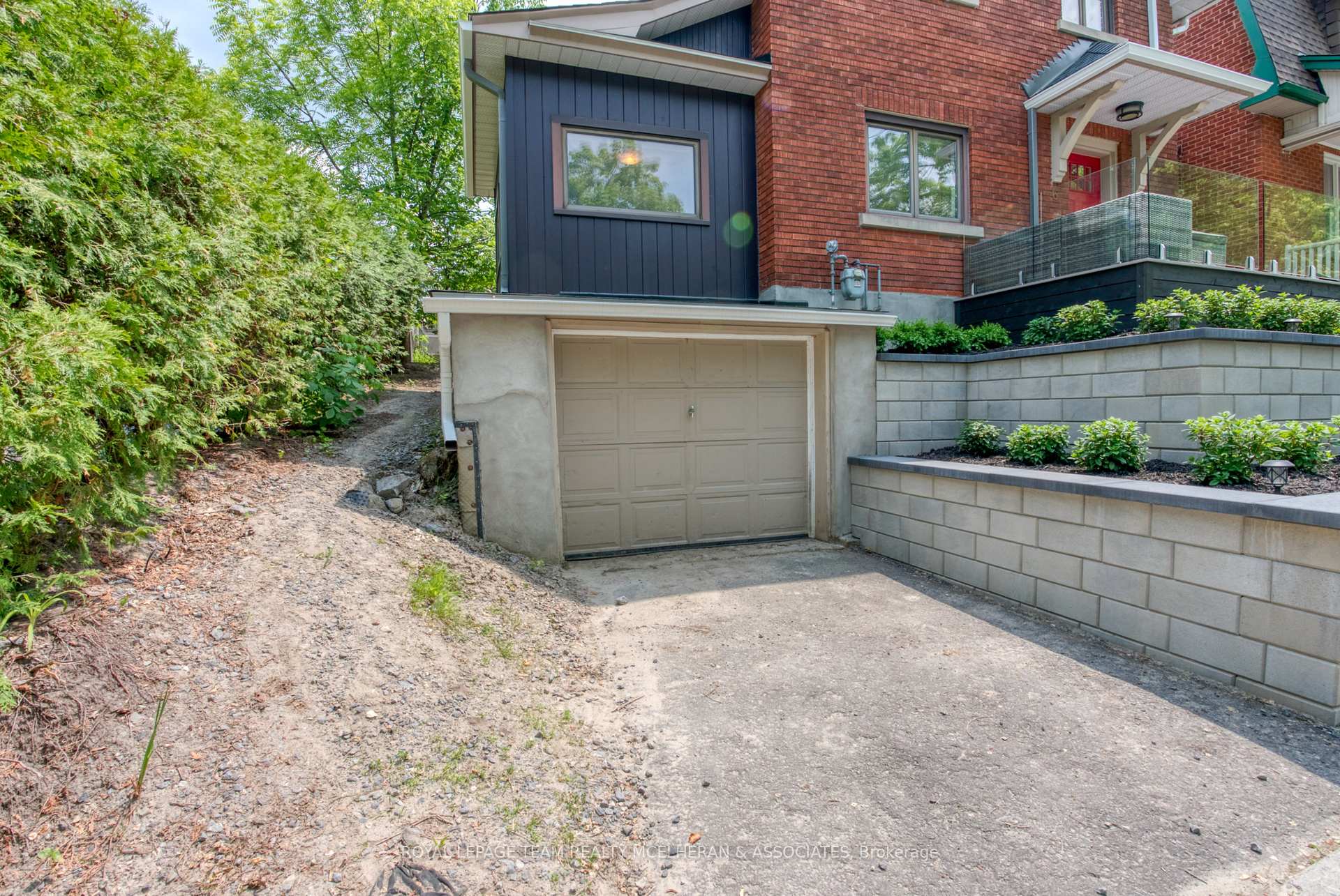 Photo 6 of 6 Old Sunset Boulevard, Ottawa, Dows Lake — HOMEH