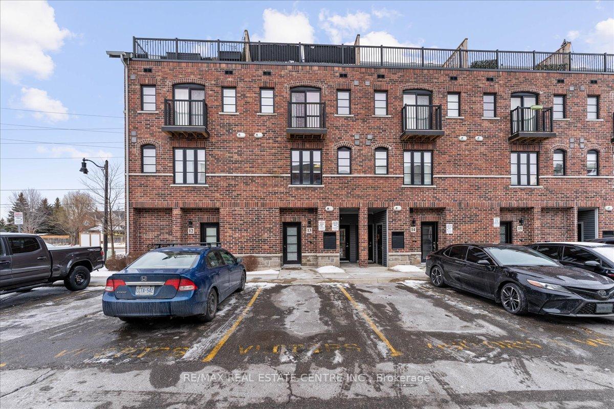 Front of Unit 13, 219 Dundas Street E