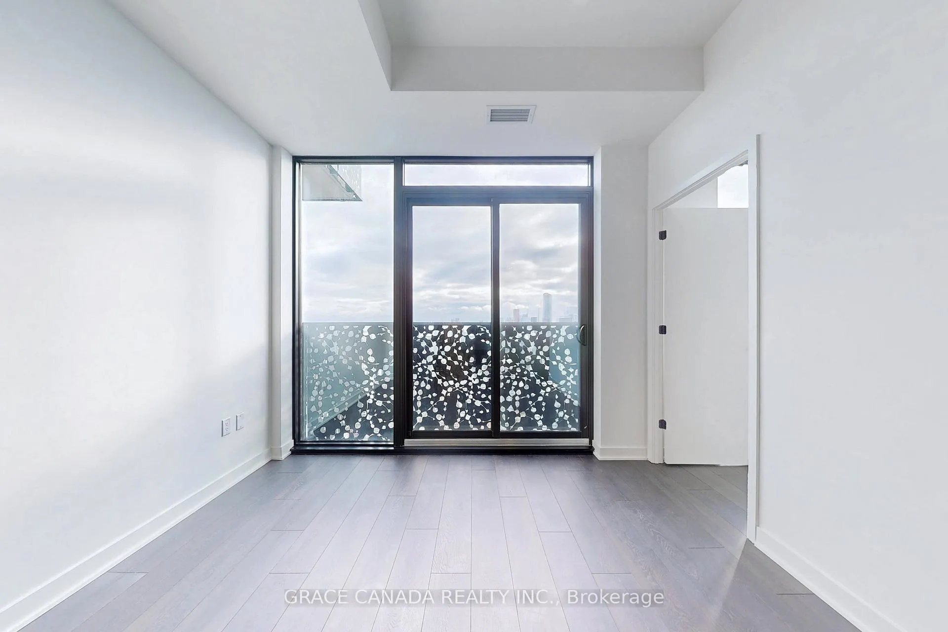 Photo 6 of Unit 5004, 55 Charles Street E, Toronto, Church-Yonge Corridor — HOMEH