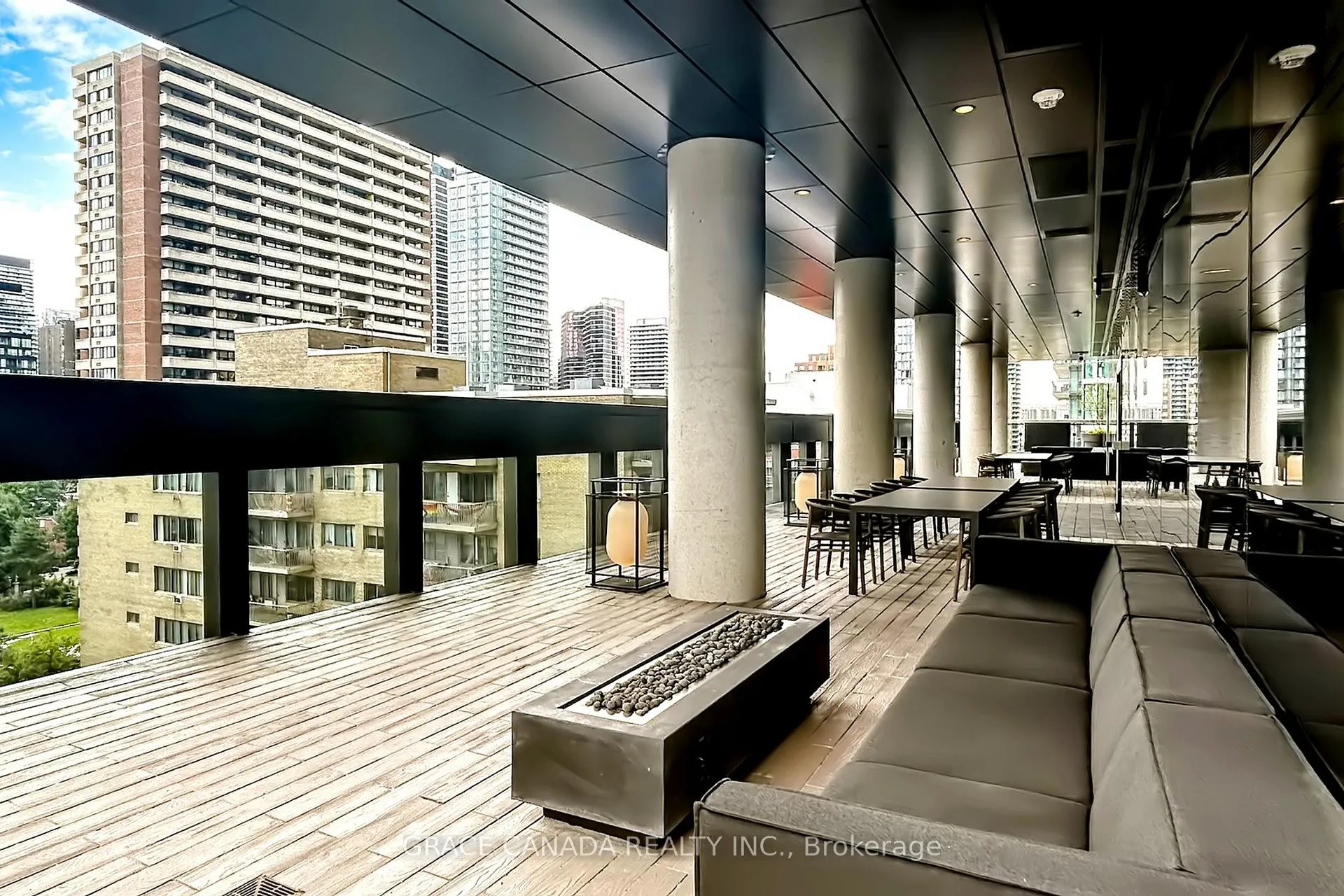 Photo 50 of Unit 5004, 55 Charles Street E, Toronto, Church-Yonge Corridor — HOMEH
