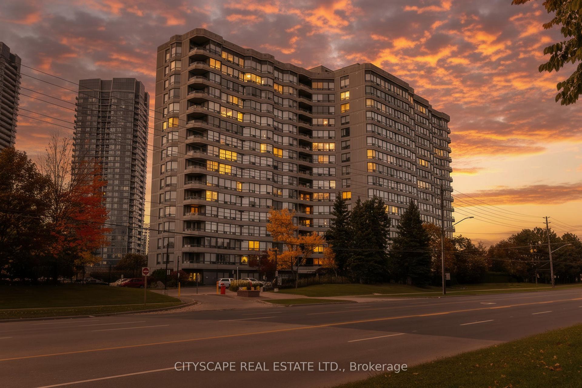 Front of Unit 209, 7460 Bathurst Street