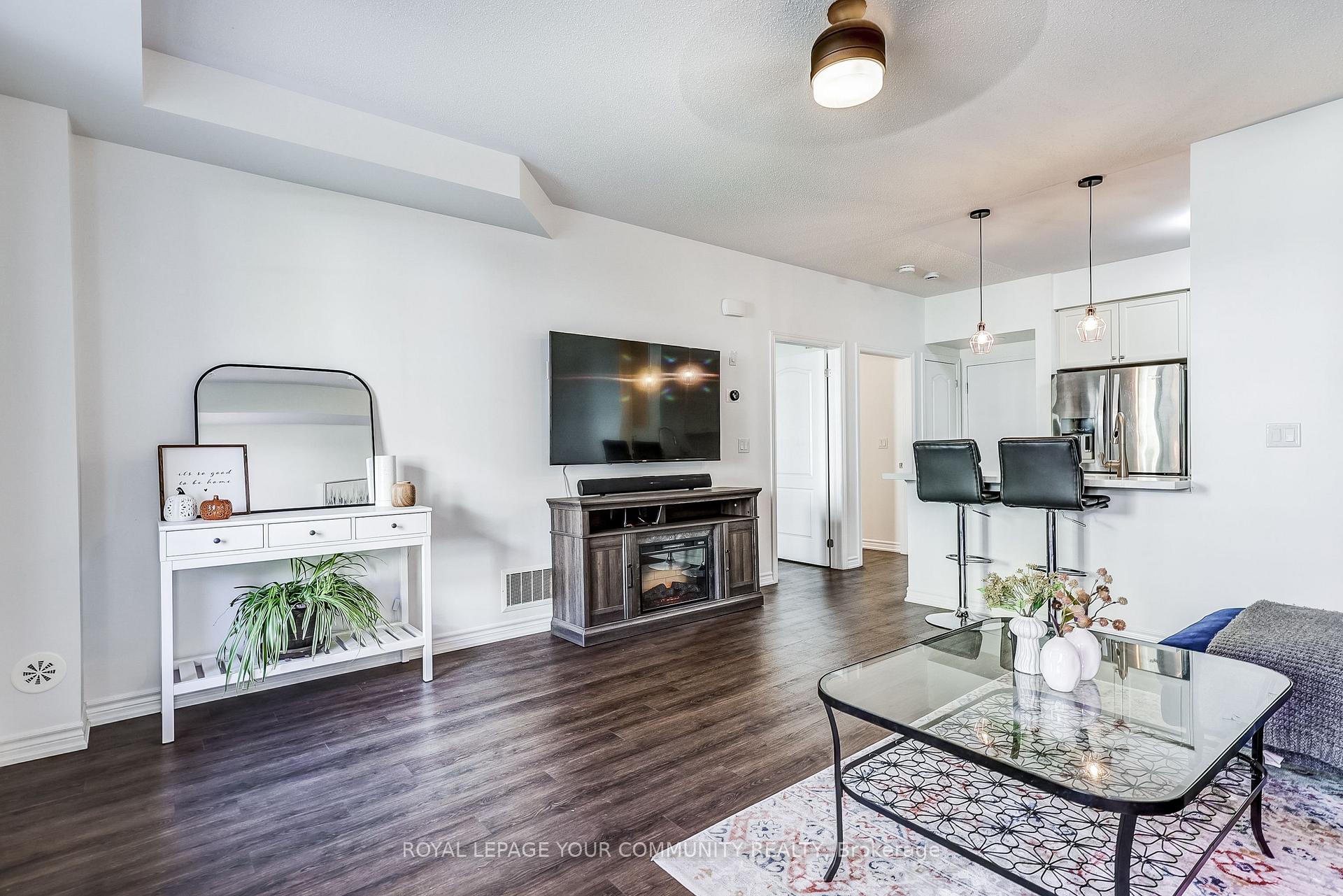 Front of Unit 39, 1430 Gord Vinson Avenue