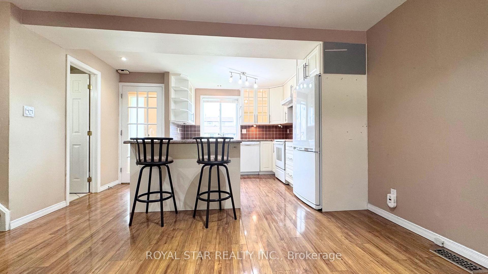 Photo 5 of 7 Tedwyn Drive, Ottawa, Barrhaven - Pheasant Run — HOMEH