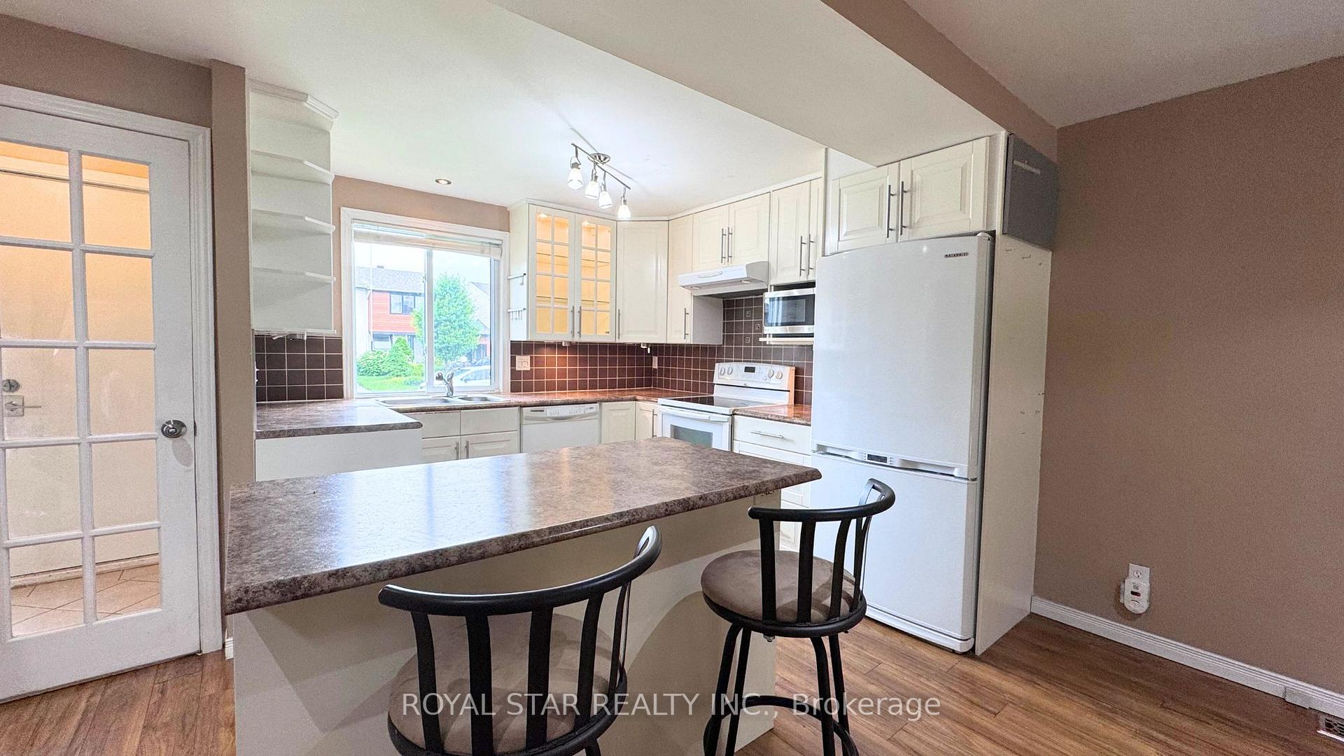 Photo 8 of 7 Tedwyn Drive, Ottawa, Barrhaven - Pheasant Run — HOMEH