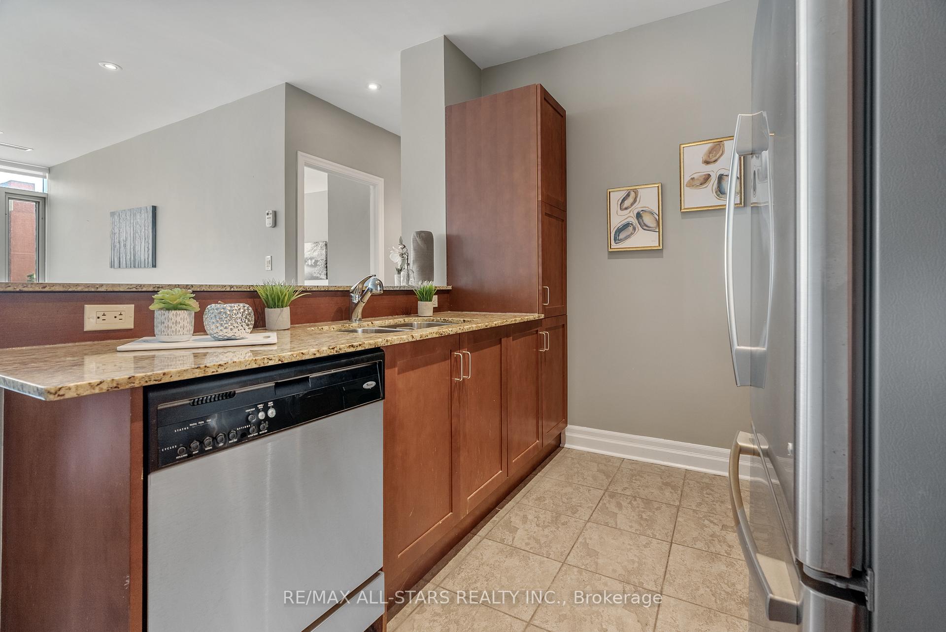 Photo 6 of Unit 314, 44 Bond Street W, Oshawa, O'Neill — HOMEH