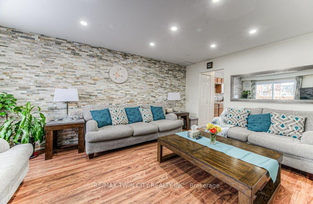 Photo 5 of Unit 7, 52 Montcalm Drive, Kitchener — HOMEH