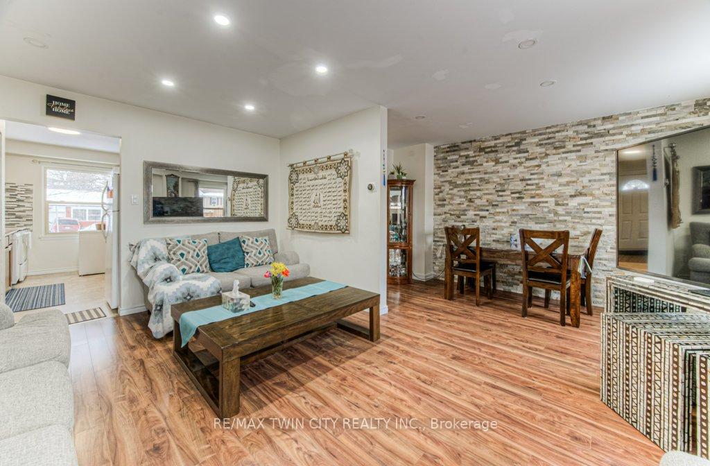Photo 6 of Unit 7, 52 Montcalm Drive, Kitchener — HOMEH