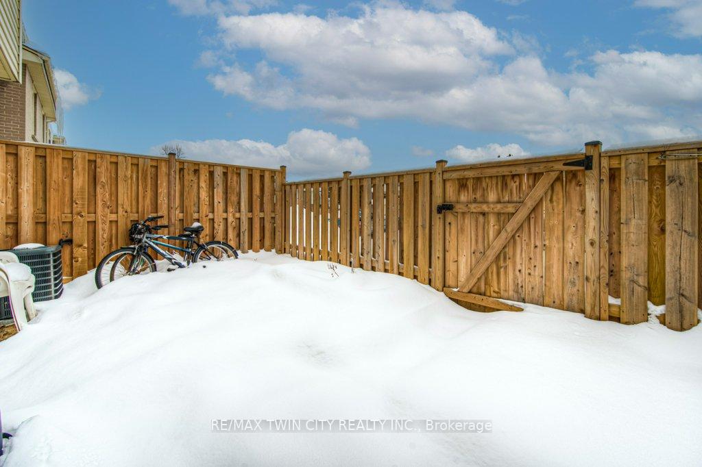Photo 18 of Unit 7, 52 Montcalm Drive, Kitchener — HOMEH