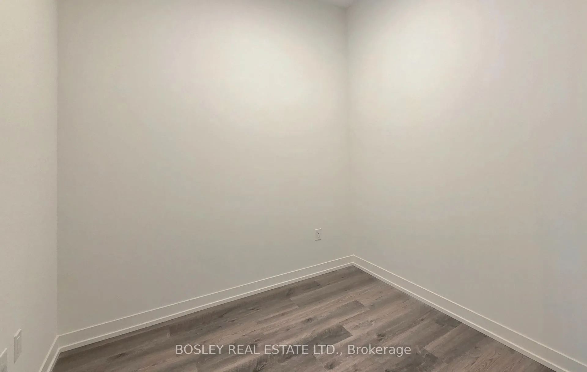 Photo 9 of Unit 3709, 8 Interchange Way, Vaughan, Vaughan Corporate Centre — HOMEH
