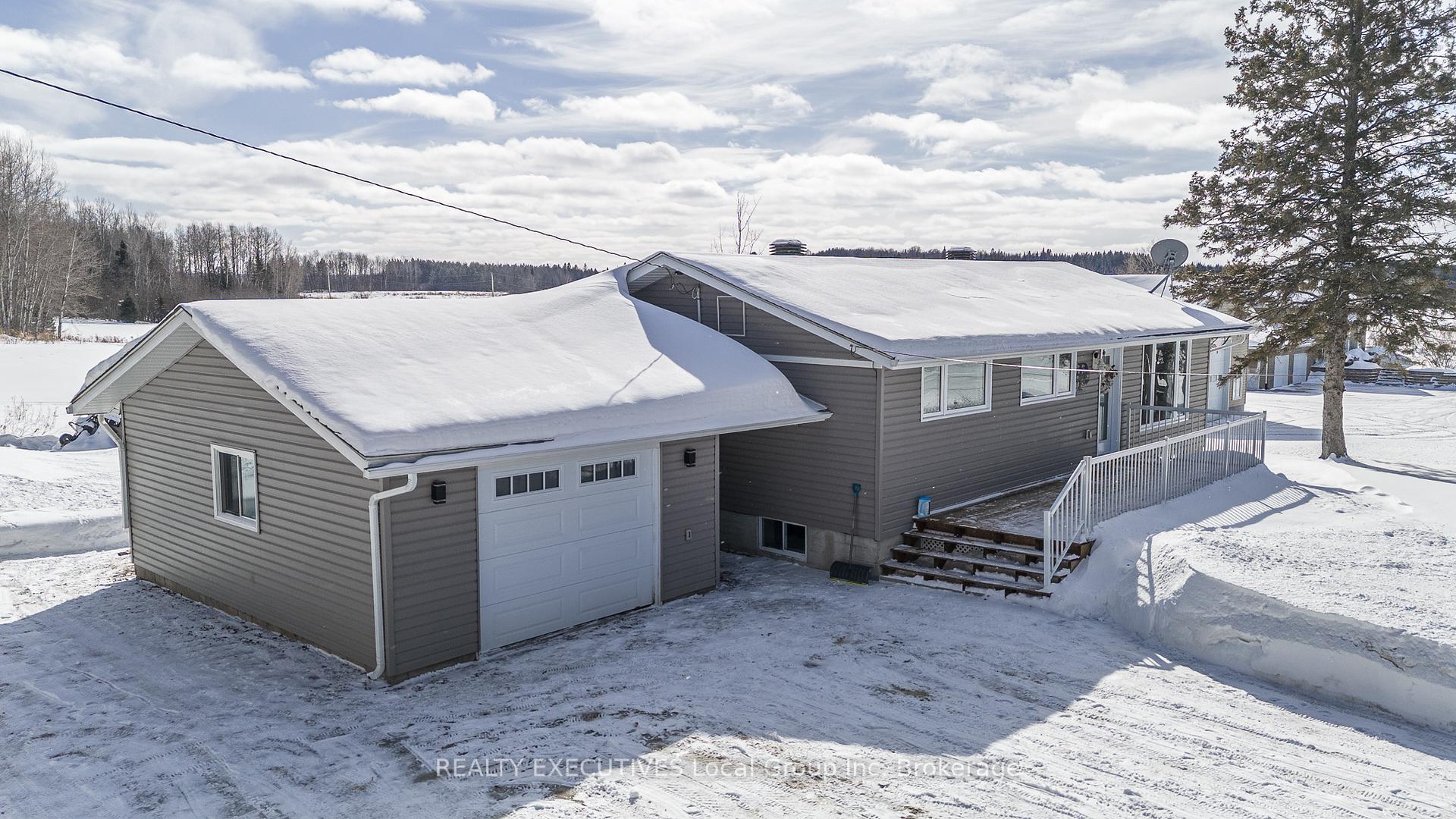 Photo 13 of 843 River Road, Chisholm — HOMEH
