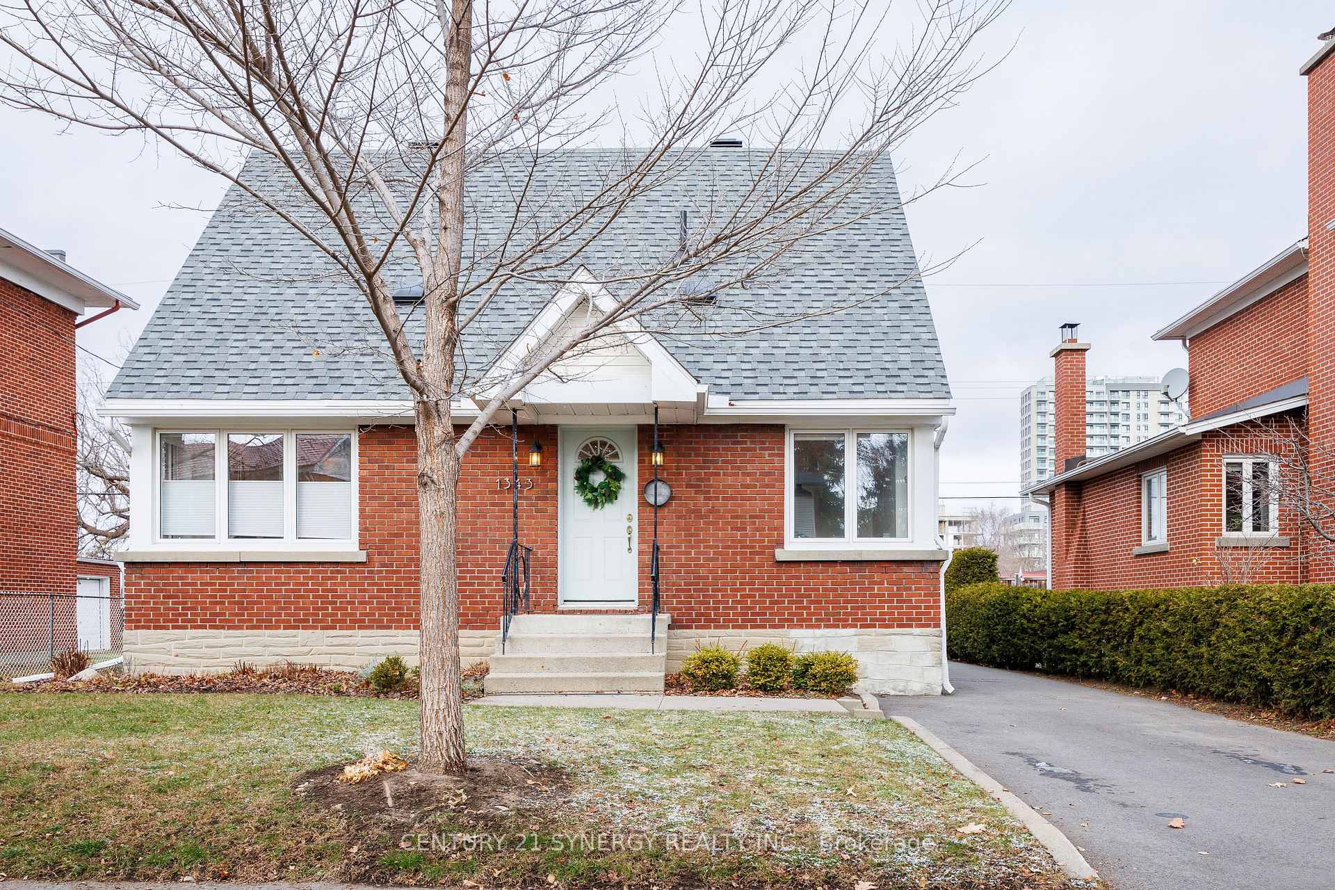 Photo 2 of 1343 Leaside Avenue N, Ottawa, Carlington — HOMEH