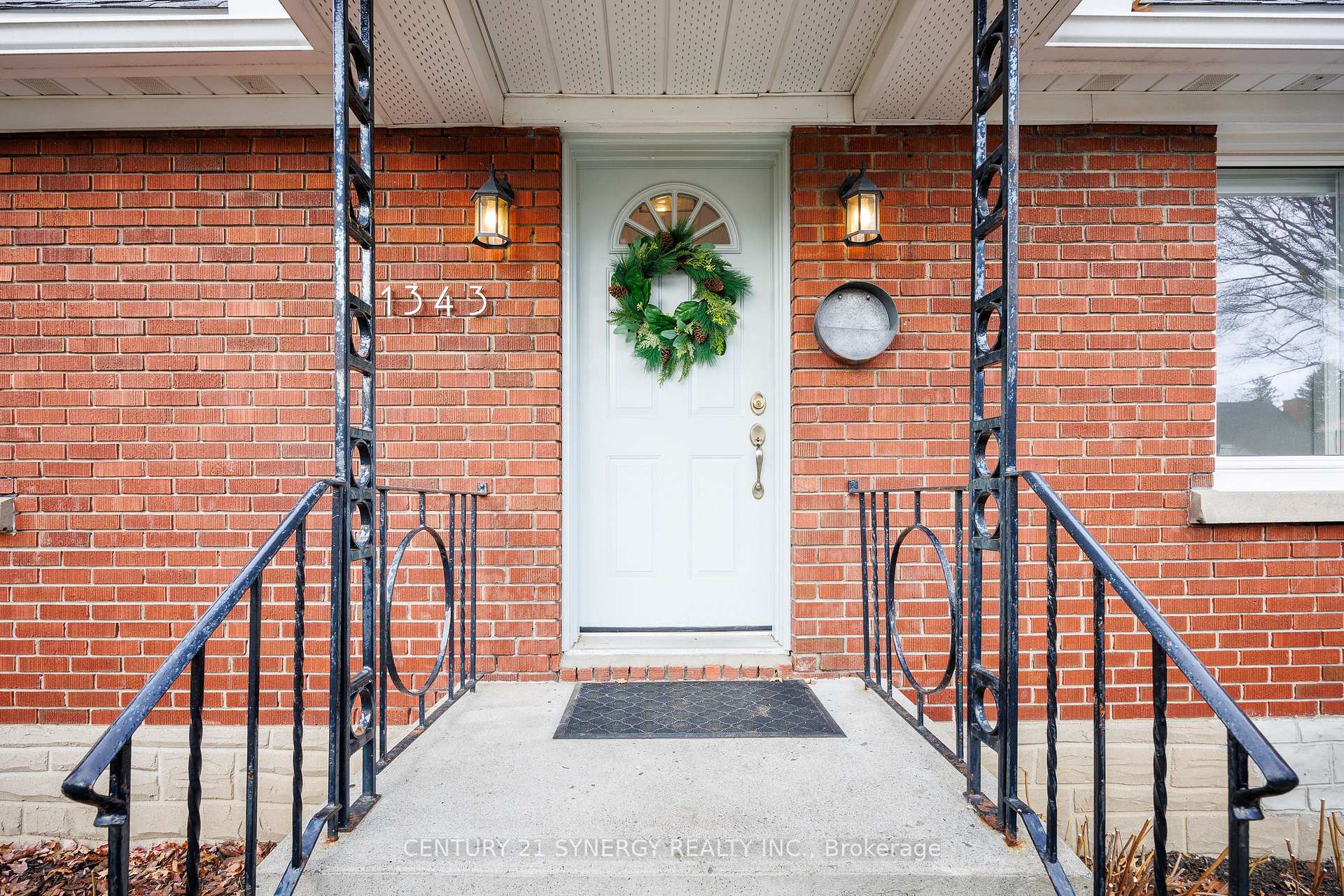 Photo 3 of 1343 Leaside Avenue N, Ottawa, Carlington — HOMEH