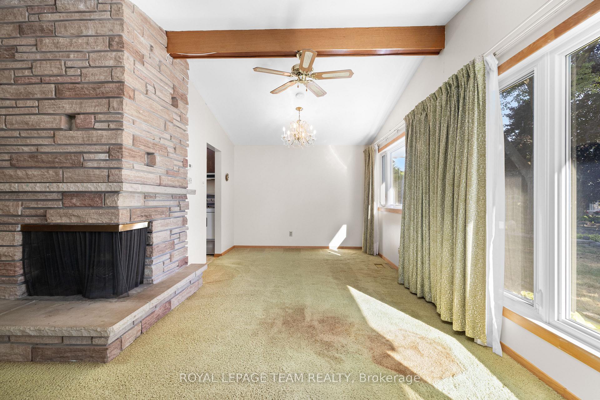 Photo 11 of 660 Sandra Avenue, Ottawa, Elmvale Acres — HOMEH