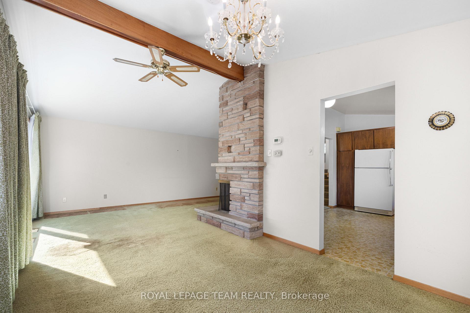 Photo 13 of 660 Sandra Avenue, Ottawa, Elmvale Acres — HOMEH