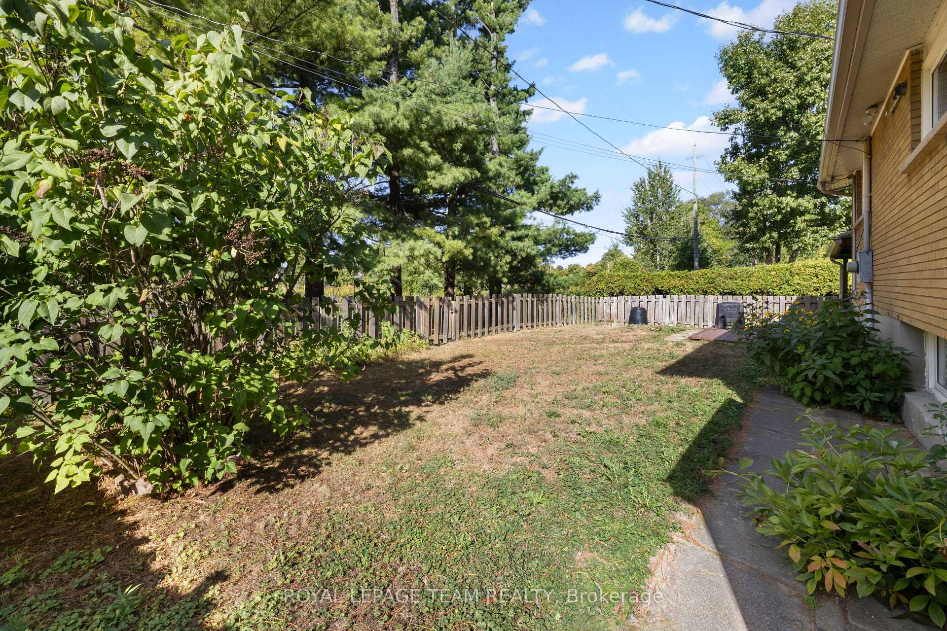 Photo 25 of 660 Sandra Avenue, Ottawa, Elmvale Acres — HOMEH