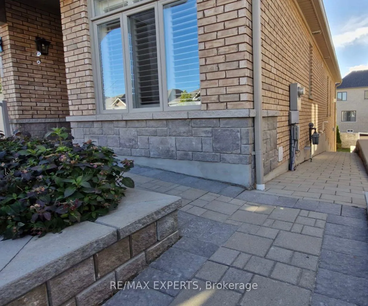 Photo 4 of Unit 32, 68 Summerhill Drive, New Tecumseth, Alliston — HOMEH