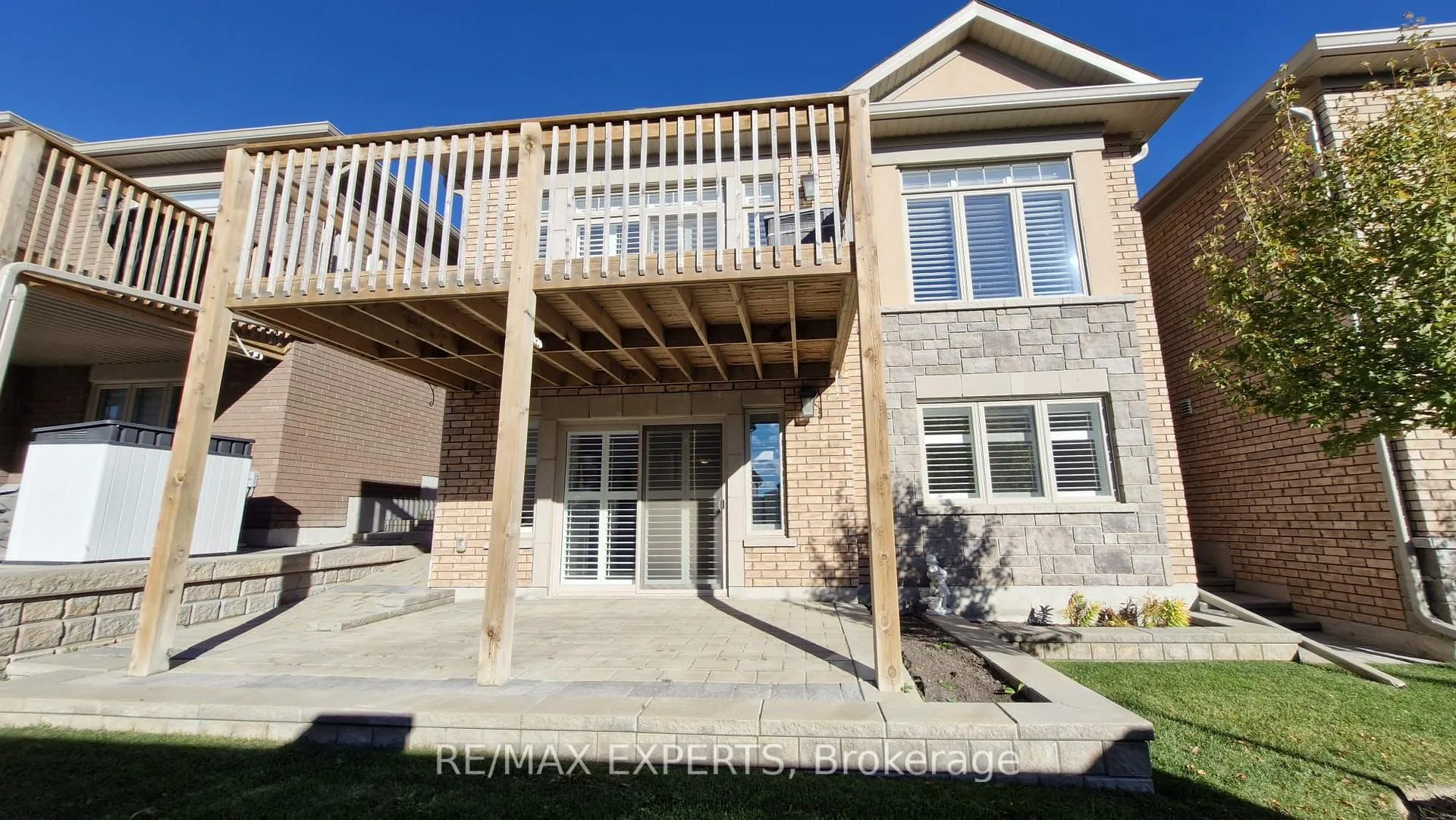 Photo 35 of Unit 32, 68 Summerhill Drive, New Tecumseth, Alliston — HOMEH