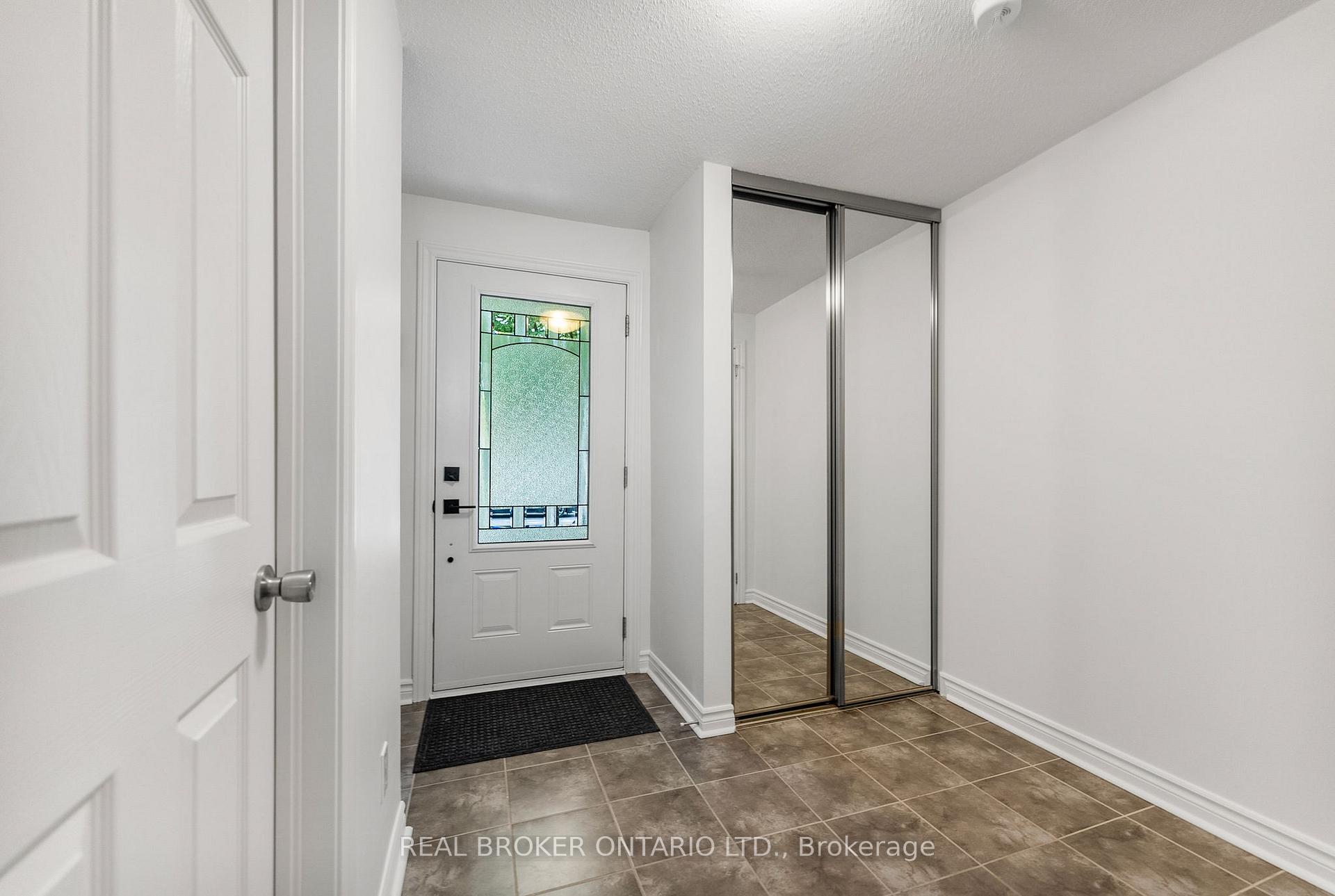 Photo 5 of 83 E Glen Park Drive, Ottawa, Blackburn Hamlet (South) — HOMEH