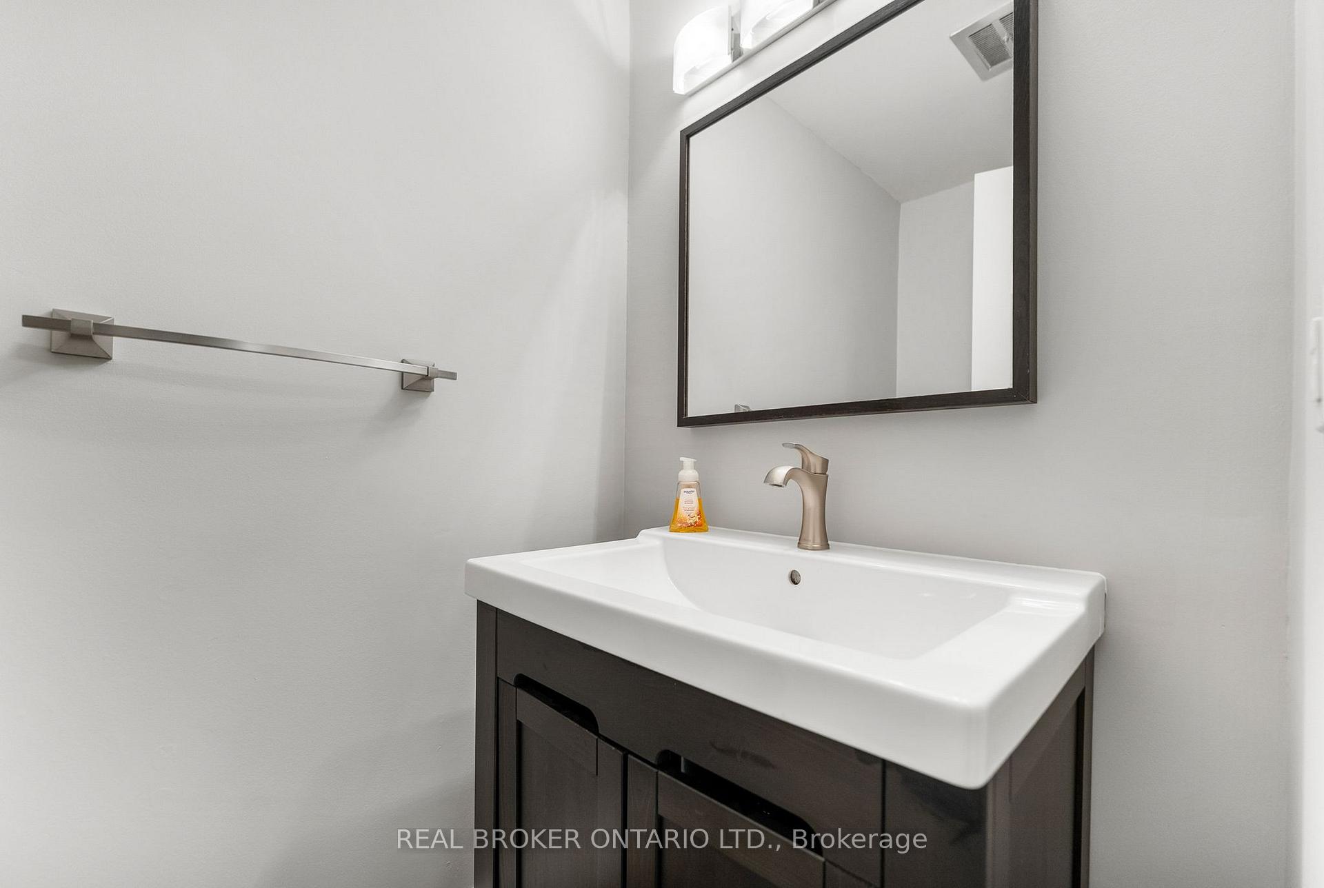Photo 7 of 83 E Glen Park Drive, Ottawa, Blackburn Hamlet (South) — HOMEH