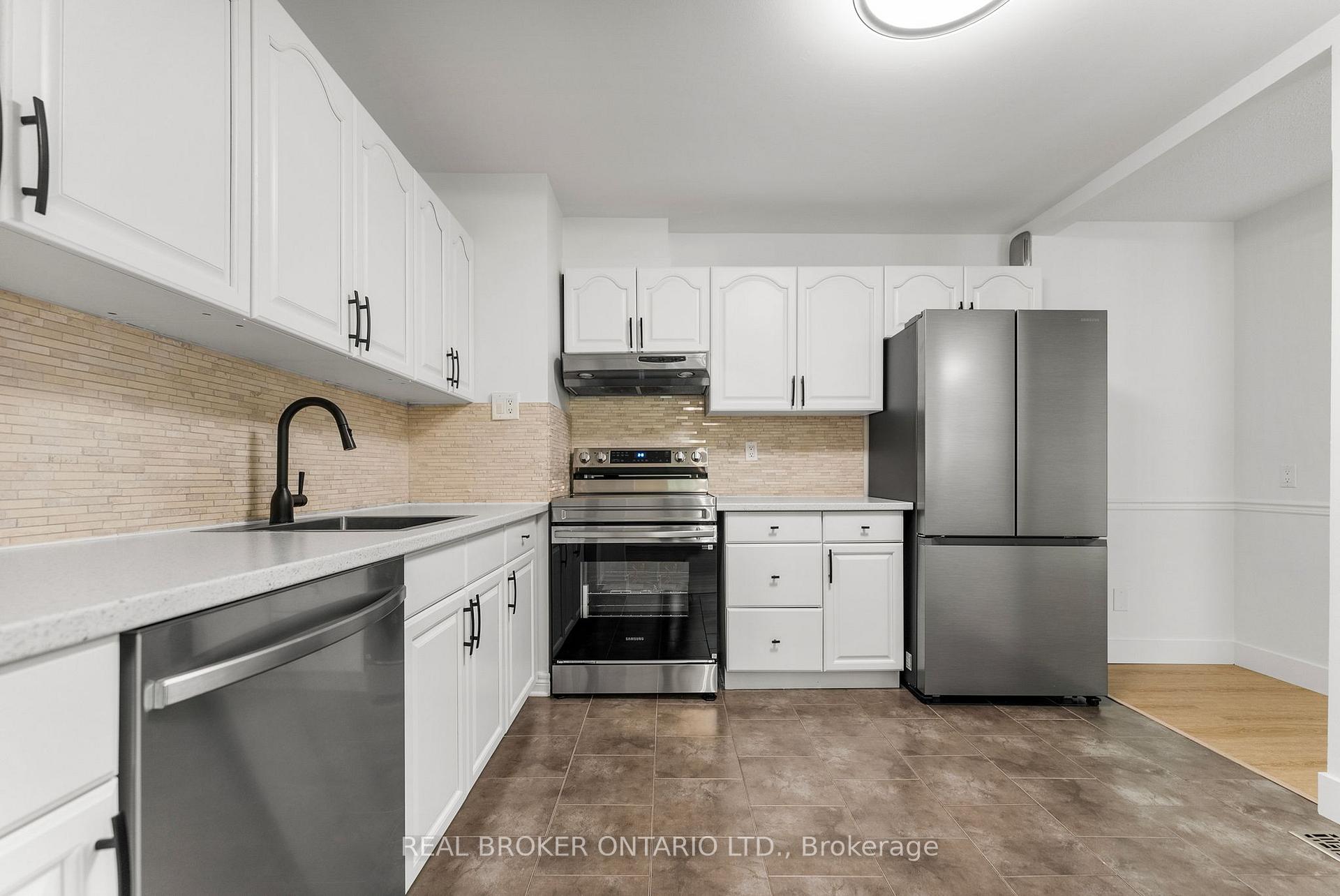 Photo 8 of 83 E Glen Park Drive, Ottawa, Blackburn Hamlet (South) — HOMEH