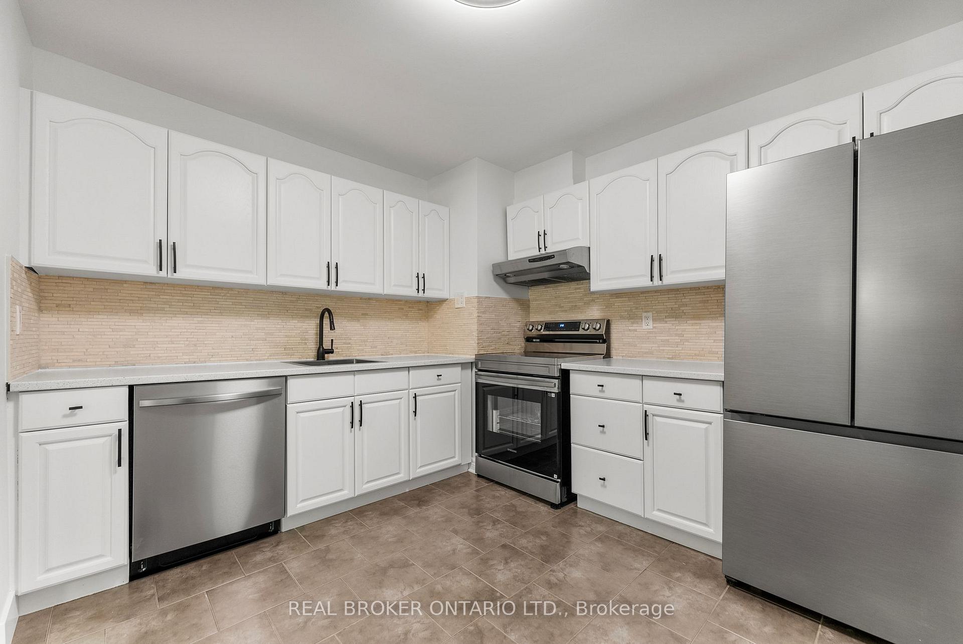 Photo 9 of 83 E Glen Park Drive, Ottawa, Blackburn Hamlet (South) — HOMEH