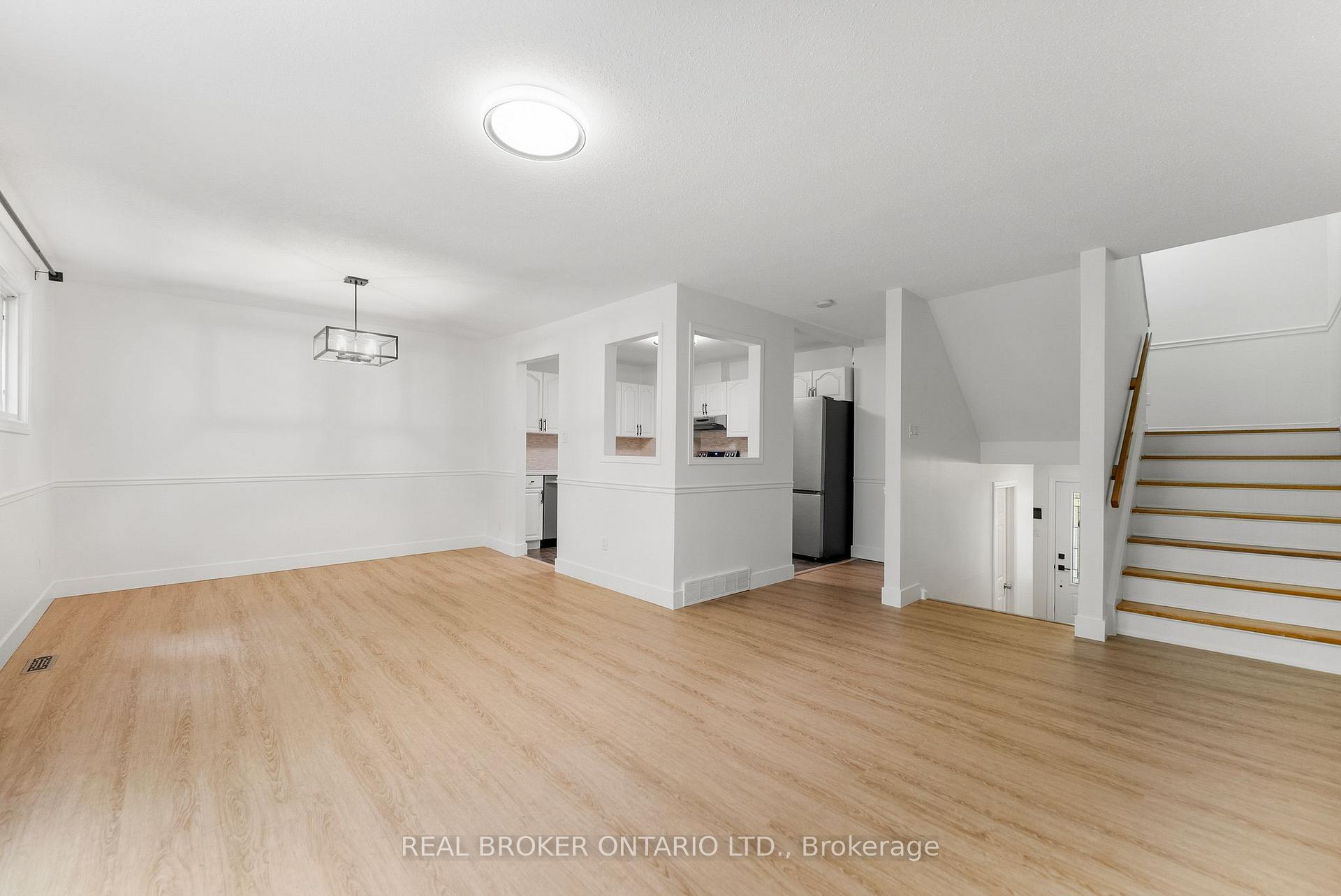 Photo 13 of 83 E Glen Park Drive, Ottawa, Blackburn Hamlet (South) — HOMEH