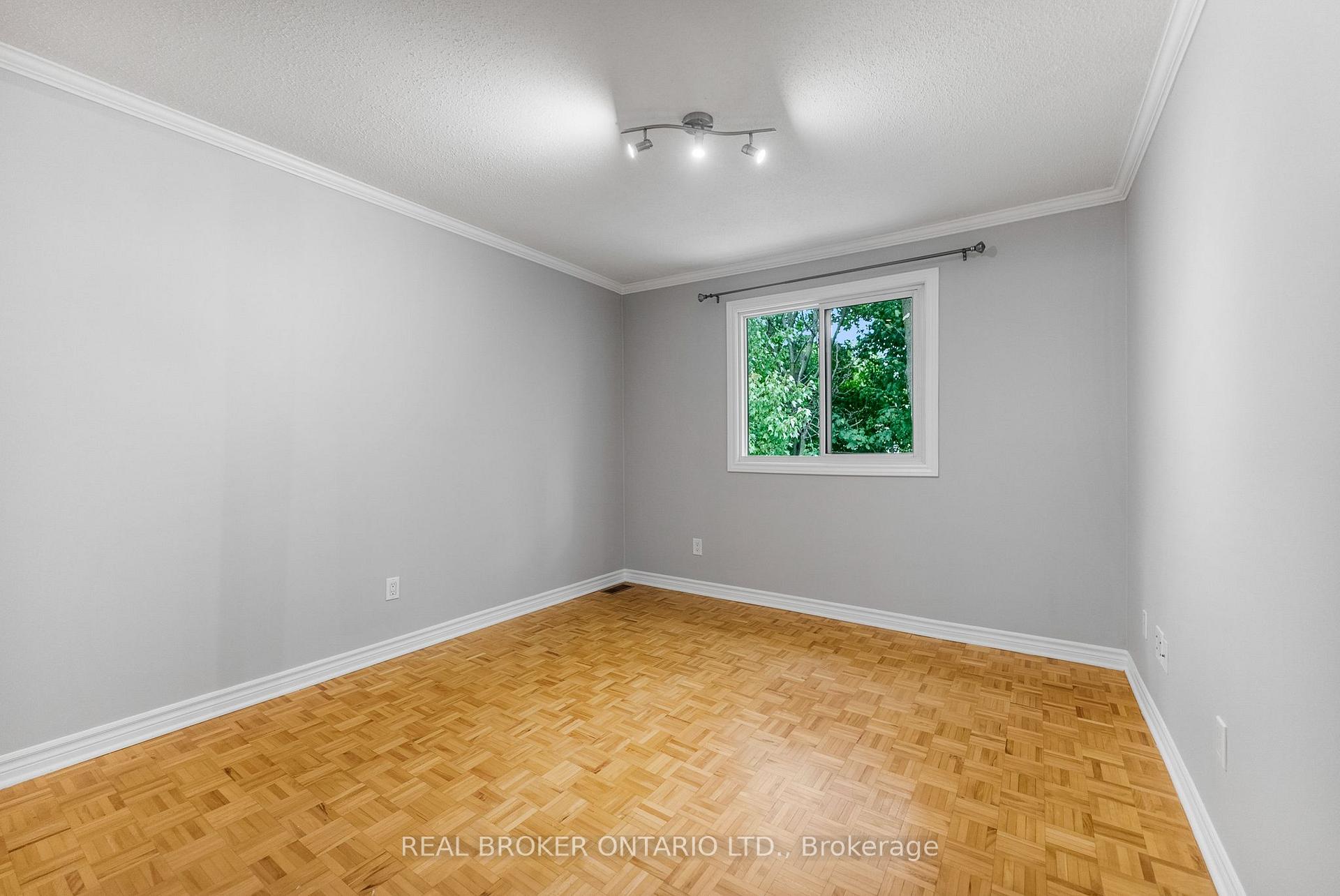 Photo 21 of 83 E Glen Park Drive, Ottawa, Blackburn Hamlet (South) — HOMEH