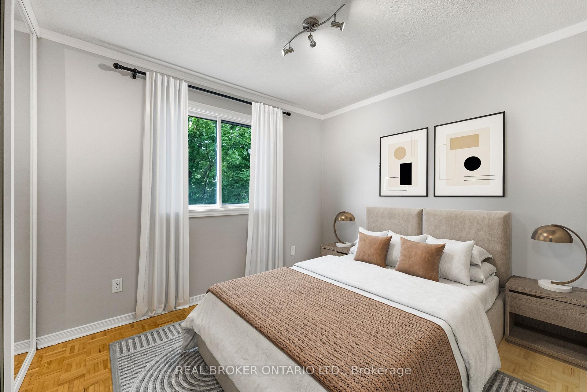 Photo 22 of 83 E Glen Park Drive, Ottawa, Blackburn Hamlet (South) — HOMEH