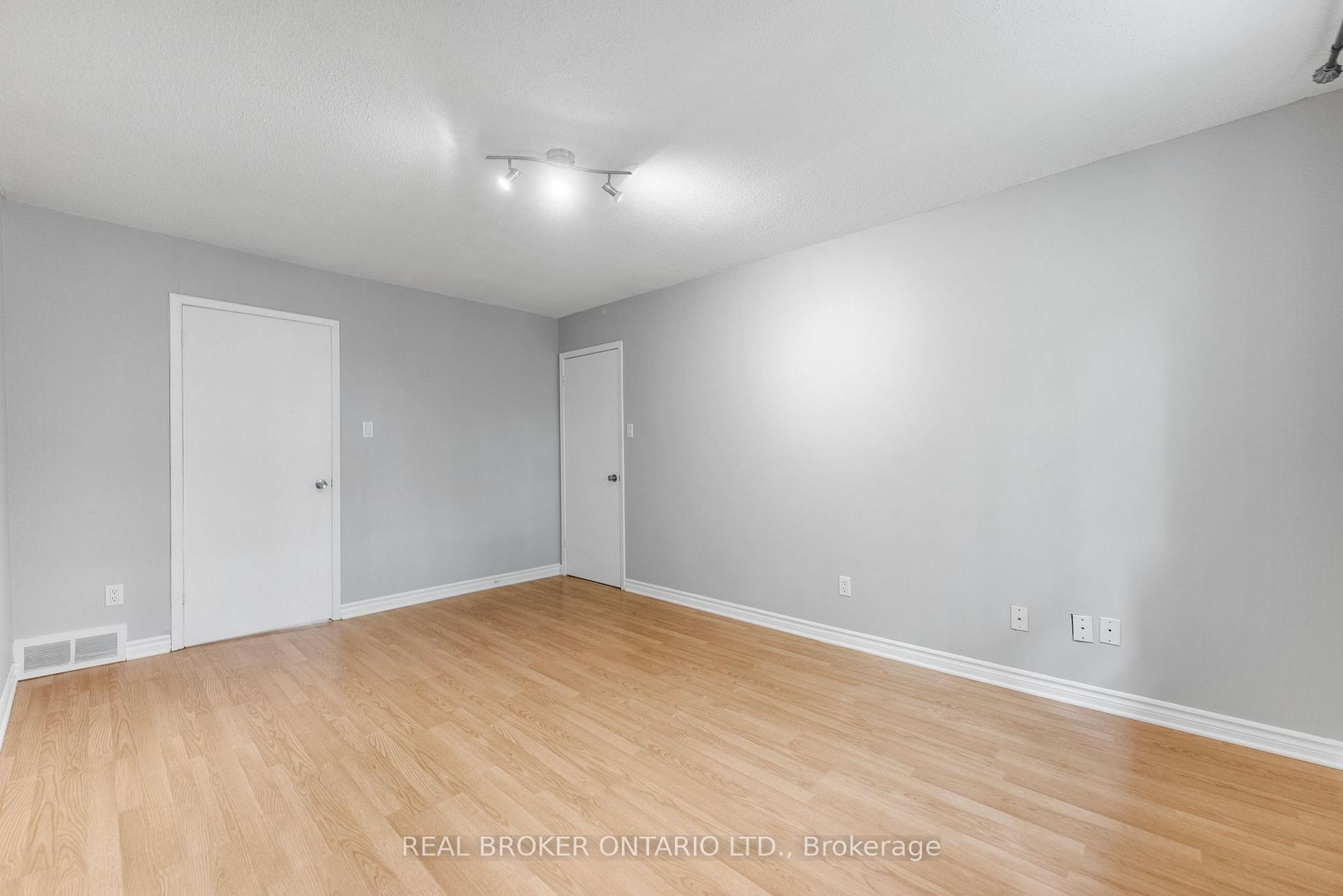 Photo 28 of 83 E Glen Park Drive, Ottawa, Blackburn Hamlet (South) — HOMEH