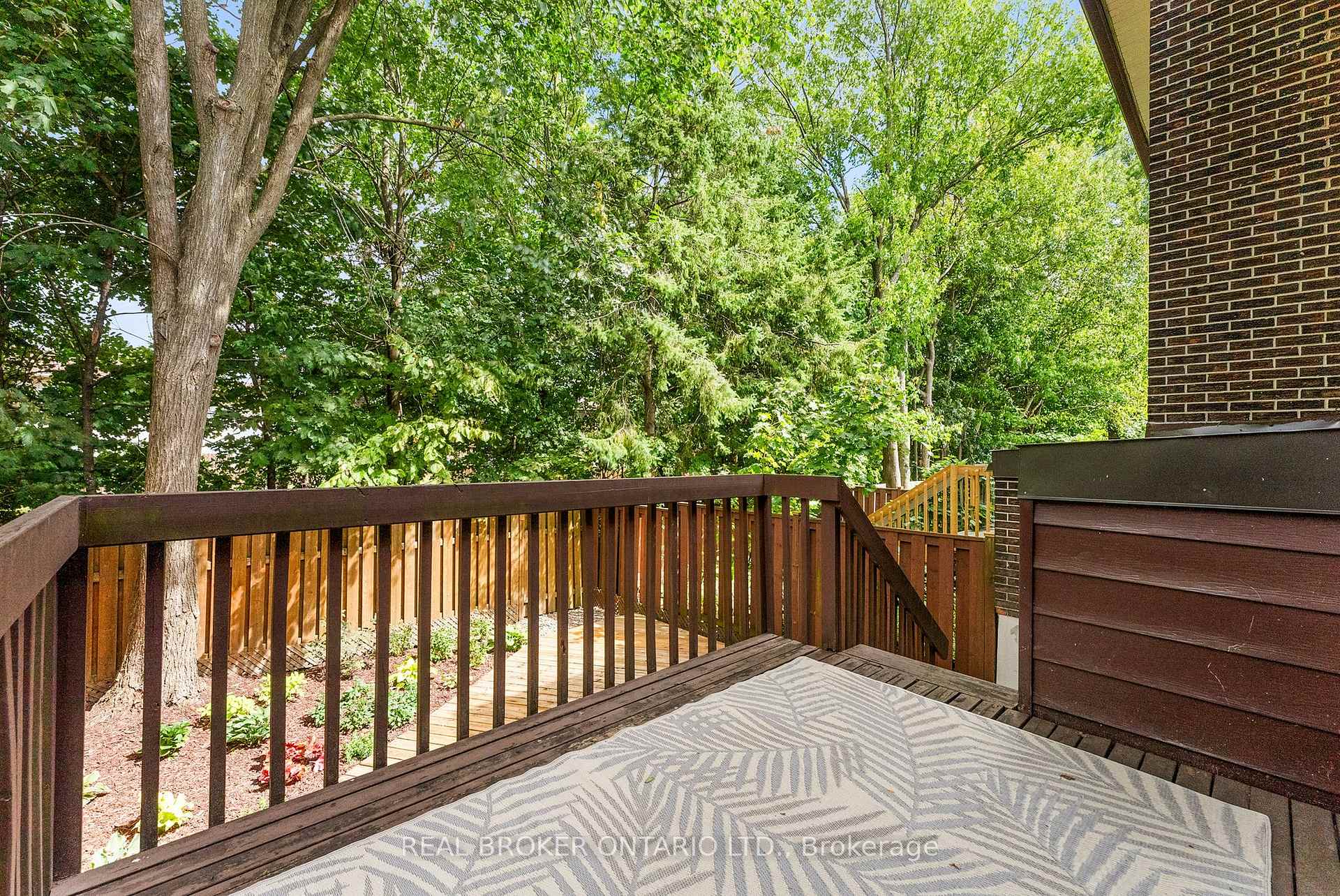 Photo 33 of 83 E Glen Park Drive, Ottawa, Blackburn Hamlet (South) — HOMEH
