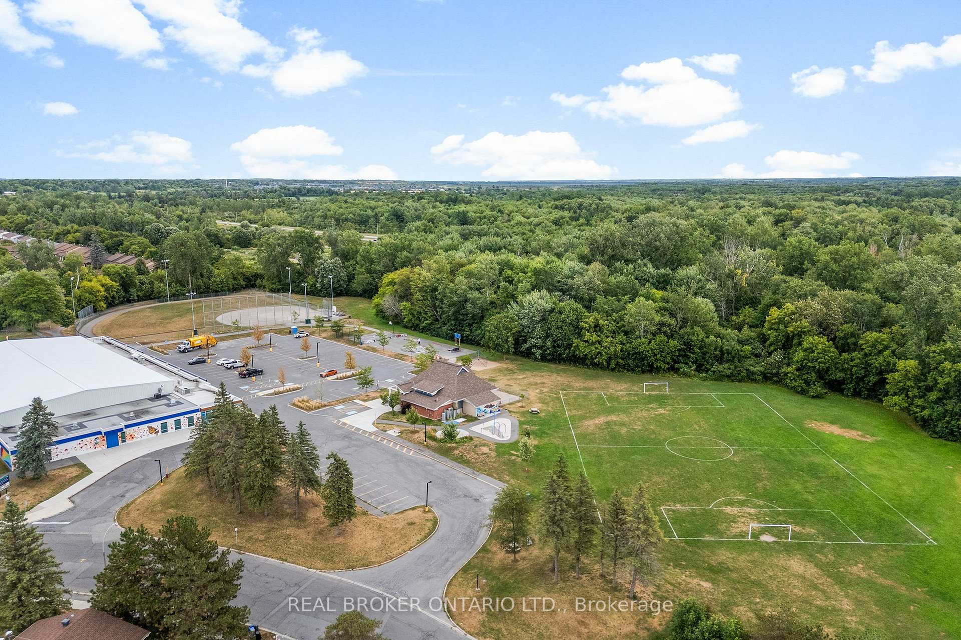 Photo 38 of 83 E Glen Park Drive, Ottawa, Blackburn Hamlet (South) — HOMEH