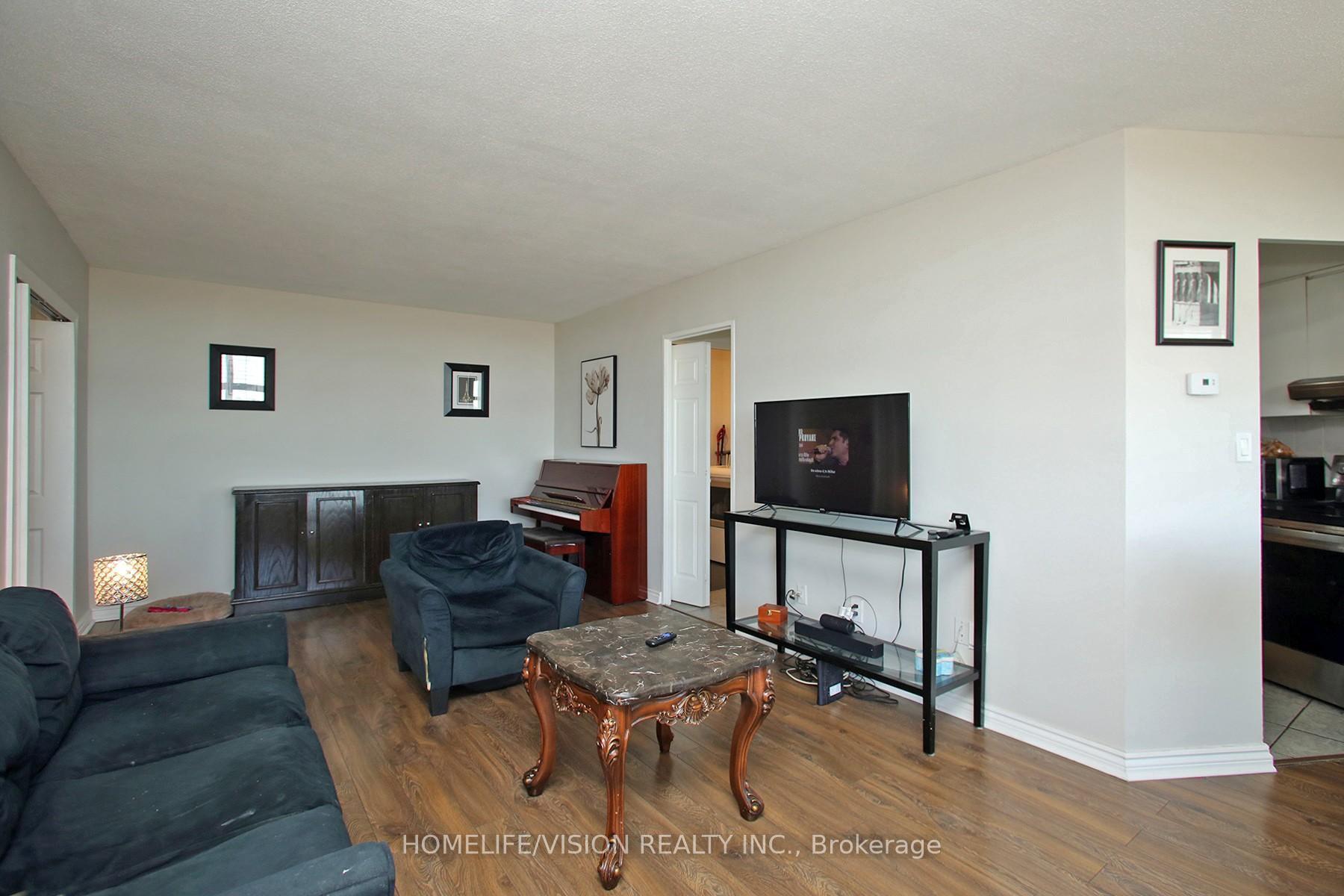 Photo 5 of Unit 1701, 60 Pavane Linkway, Toronto, Flemingdon Park — HOMEH