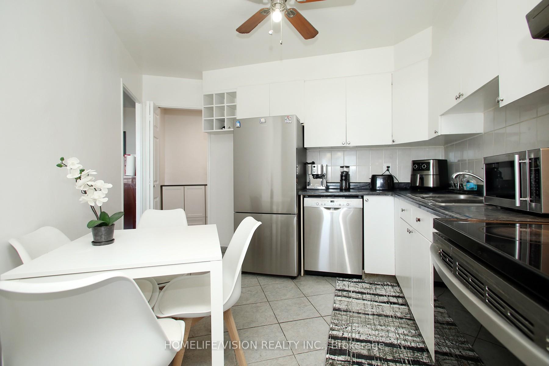 Photo 12 of Unit 1701, 60 Pavane Linkway, Toronto, Flemingdon Park — HOMEH