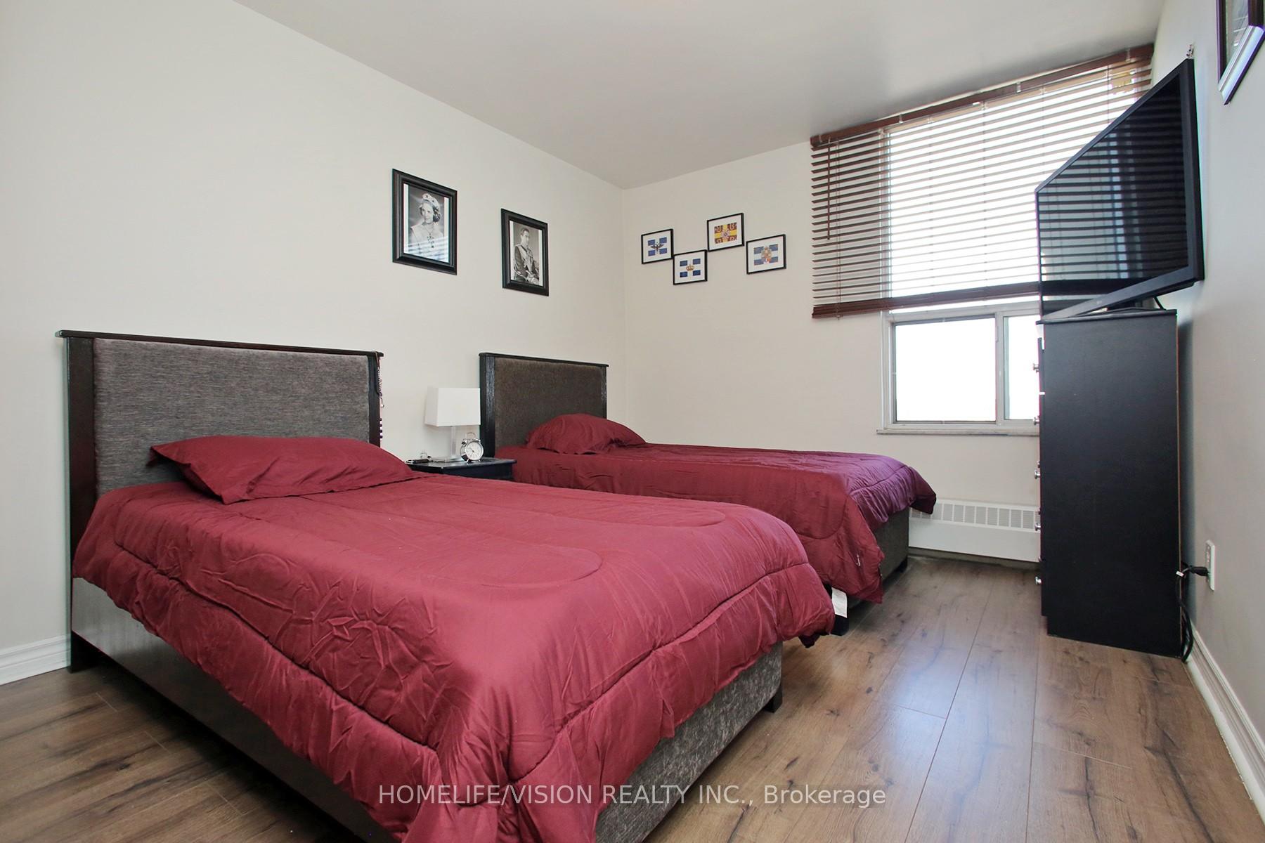 Photo 15 of Unit 1701, 60 Pavane Linkway, Toronto, Flemingdon Park — HOMEH