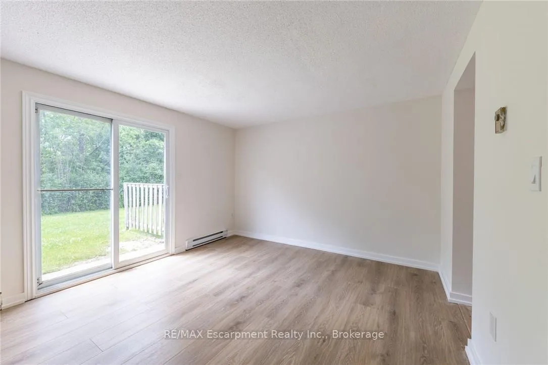 Photo 18 of Unit 55, 40 Imperial Road N, Guelph, Willow West/Sugarbush/West Acres — HOMEH