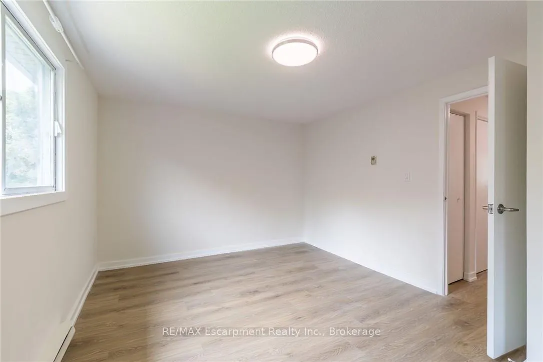 Photo 21 of Unit 55, 40 Imperial Road N, Guelph, Willow West/Sugarbush/West Acres — HOMEH