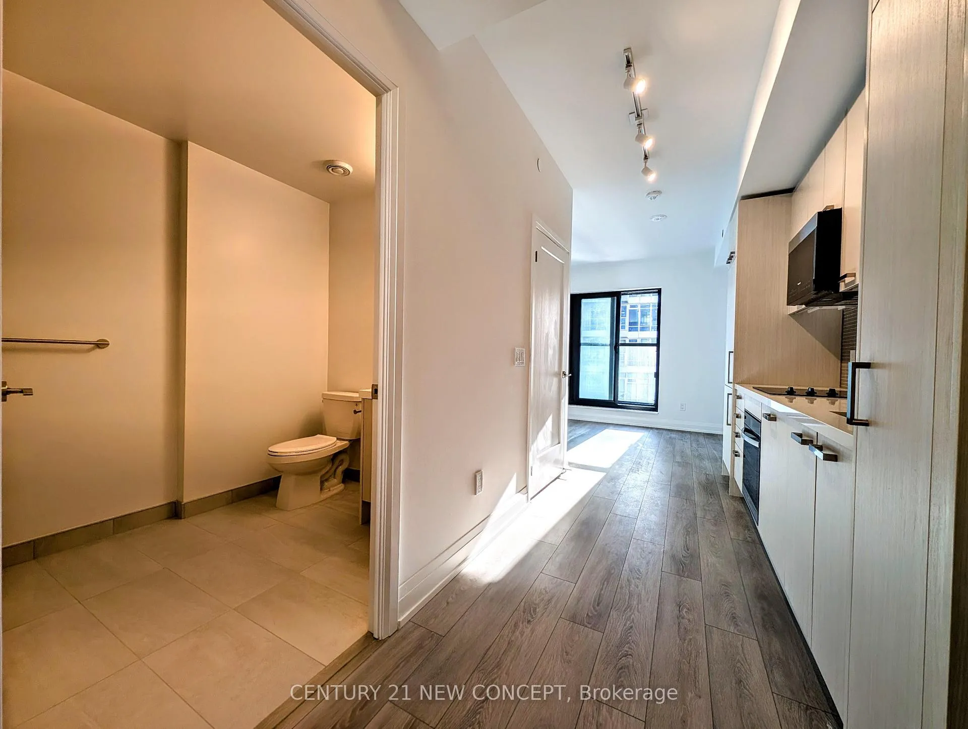 Photo 3 of Unit 2701, 20 Soudan Avenue, Toronto, Mount Pleasant West — HOMEH
