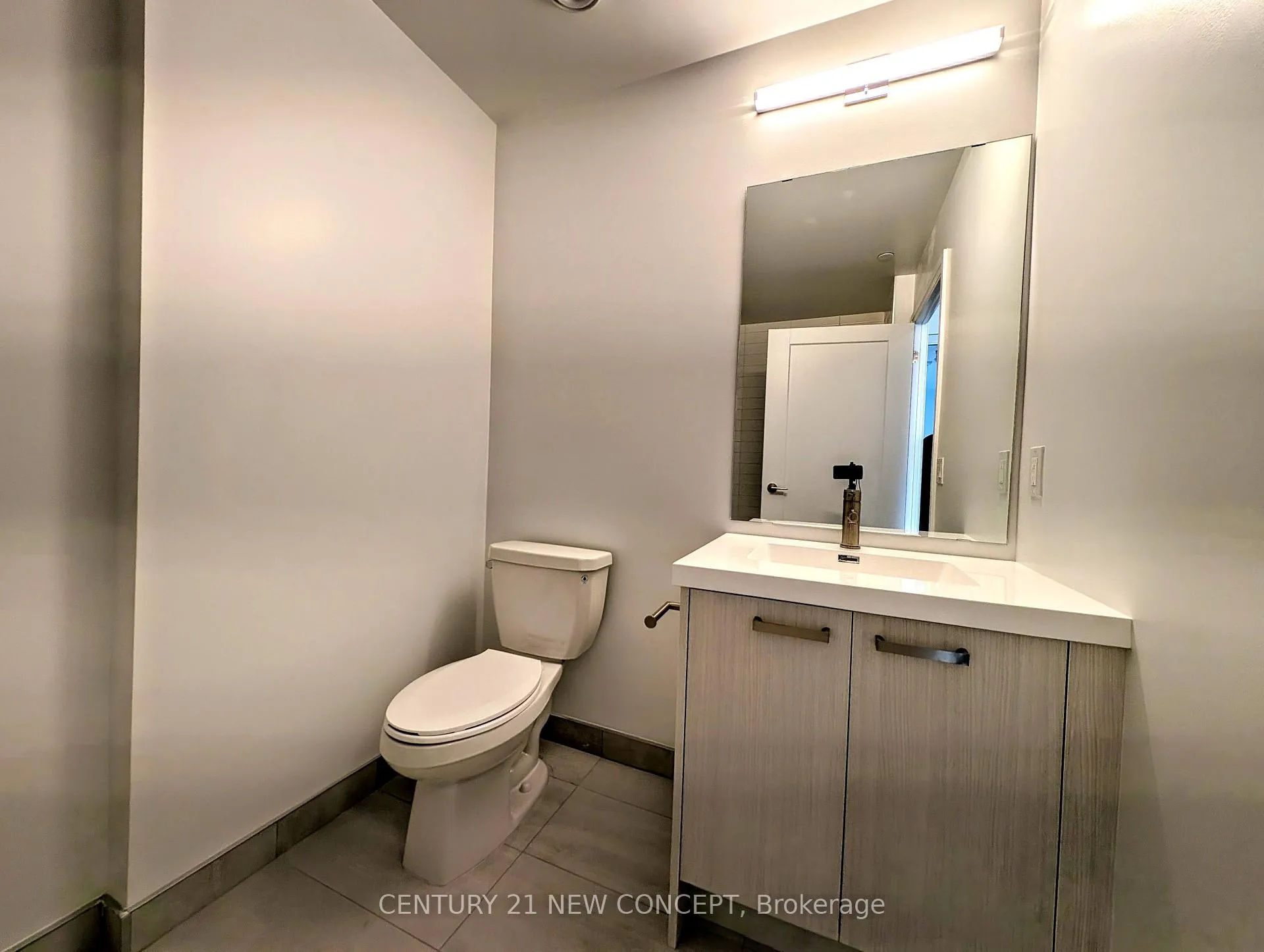 Photo 4 of Unit 2701, 20 Soudan Avenue, Toronto, Mount Pleasant West — HOMEH