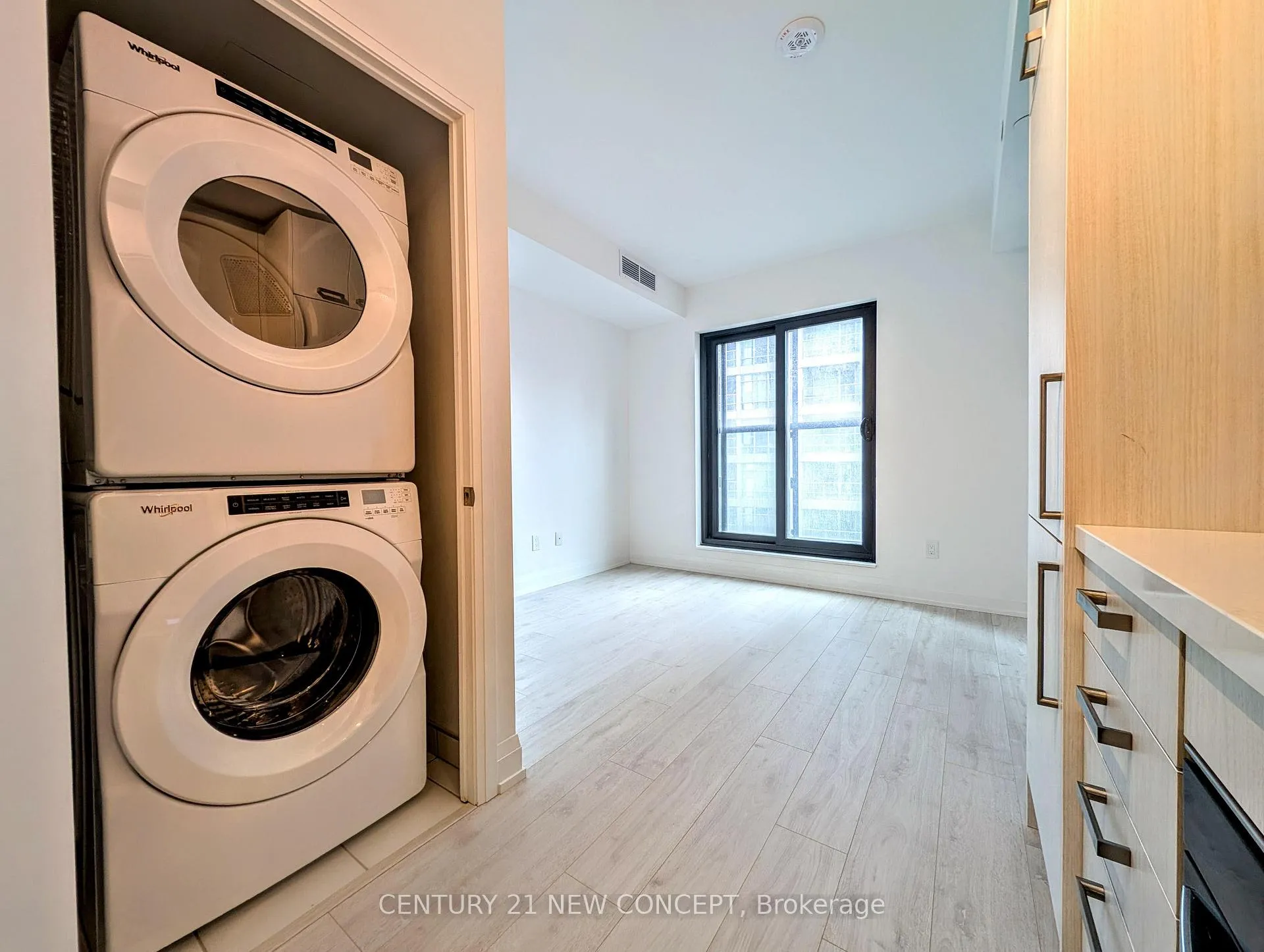 Photo 7 of Unit 2701, 20 Soudan Avenue, Toronto, Mount Pleasant West — HOMEH