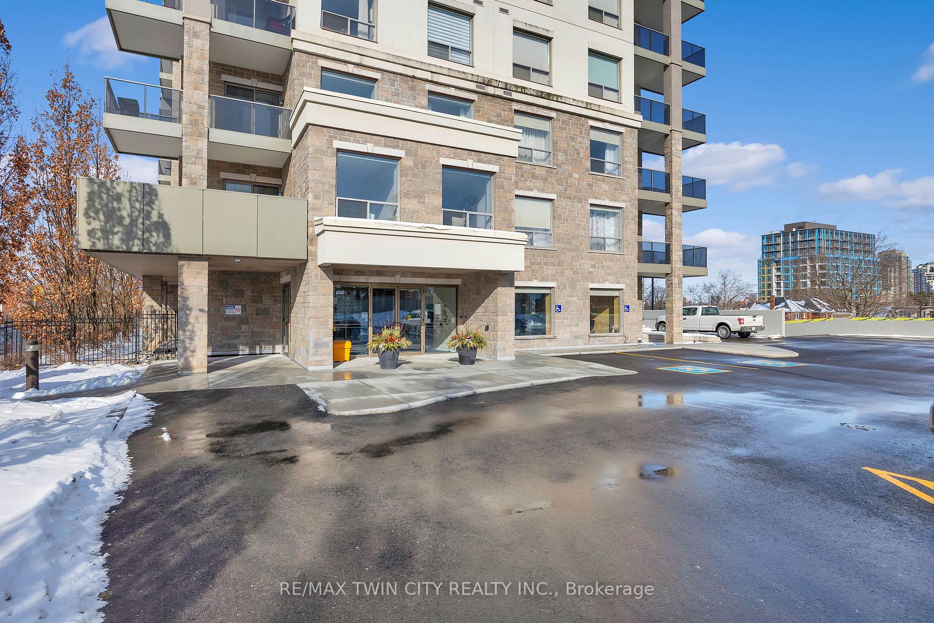 Front of Unit 808, 223 Erb Street W