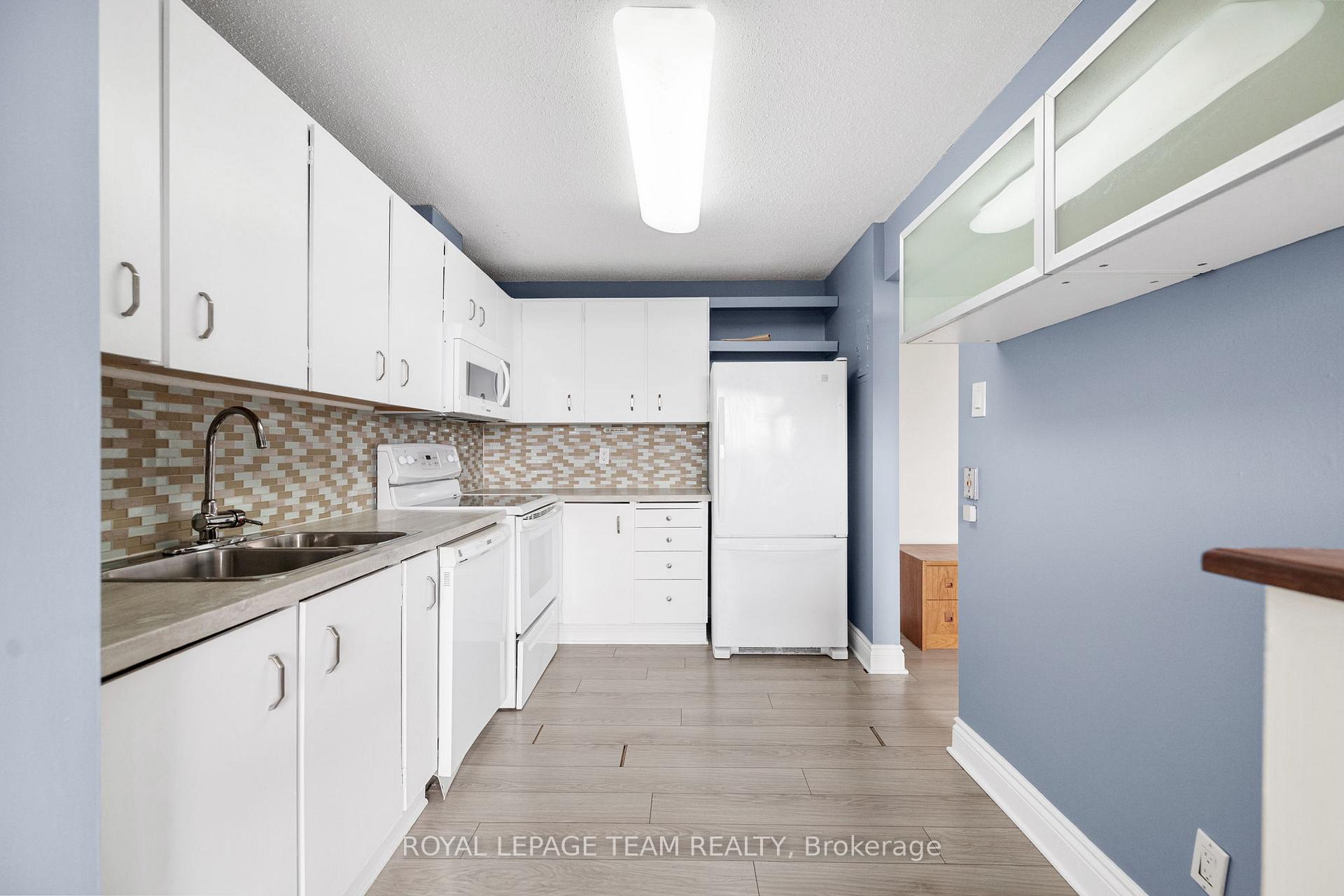Photo 16 of Unit 704, 1505 Baseline Road, Ottawa, Copeland Park — HOMEH