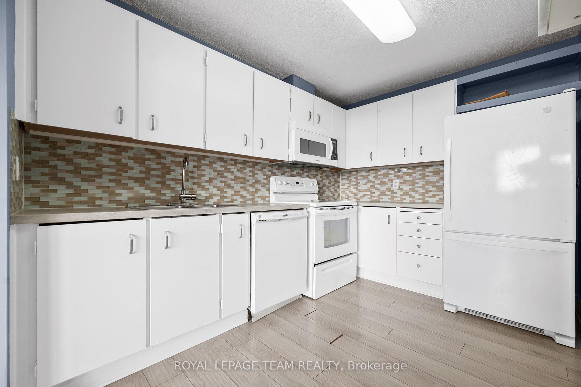 Photo 17 of Unit 704, 1505 Baseline Road, Ottawa, Copeland Park — HOMEH